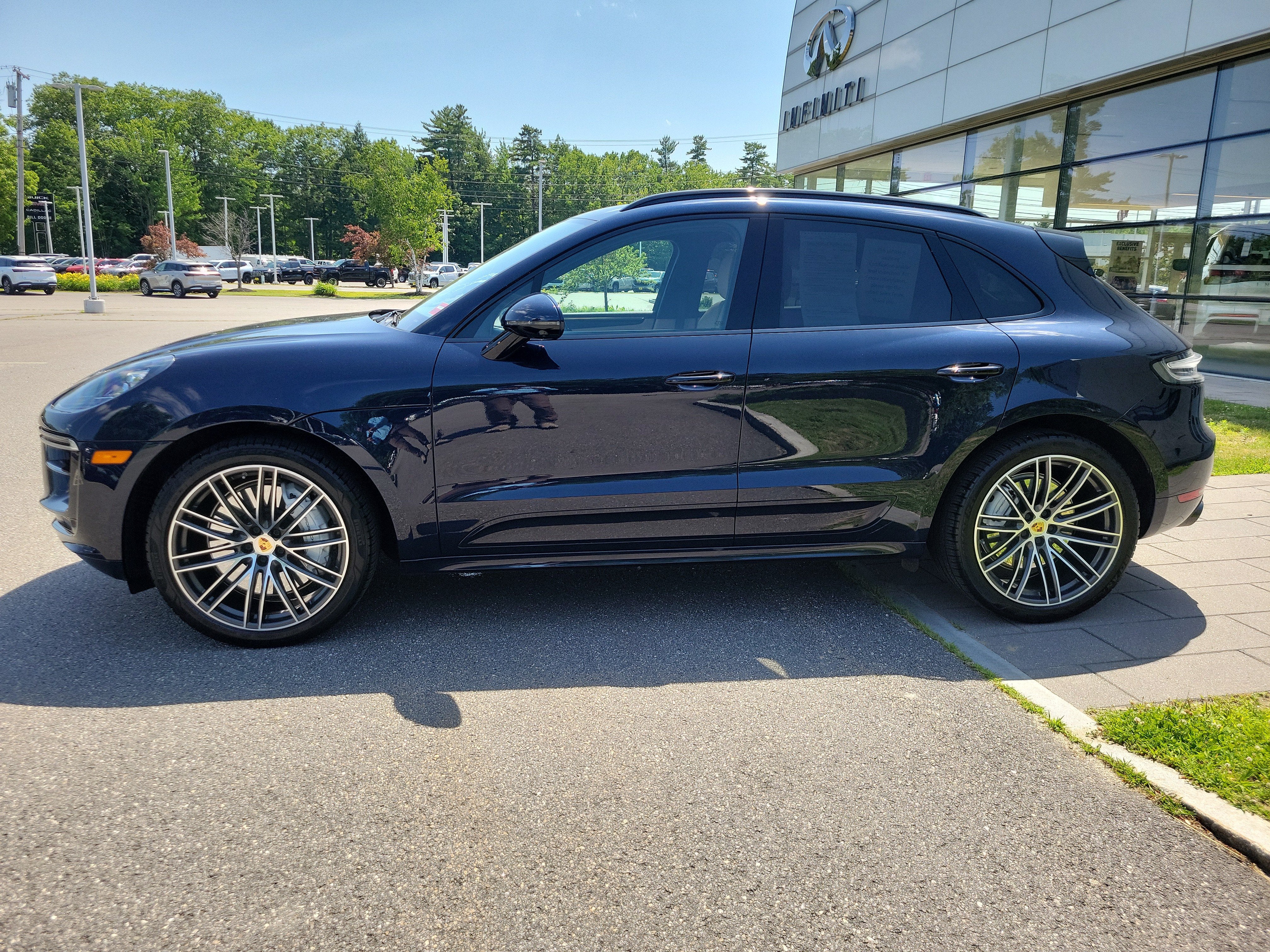 2021 Porsche Macan Turbo