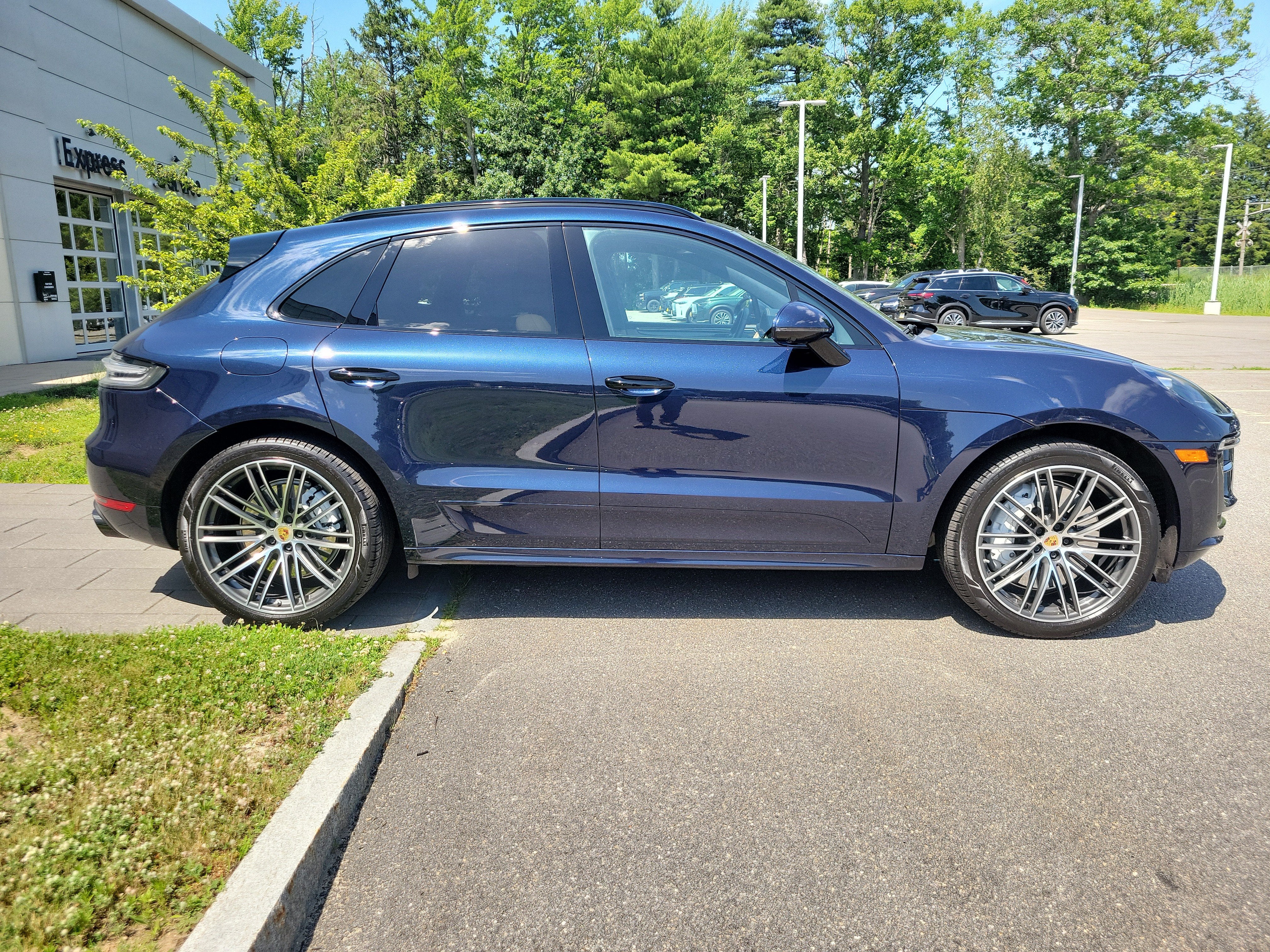2021 Porsche Macan Turbo