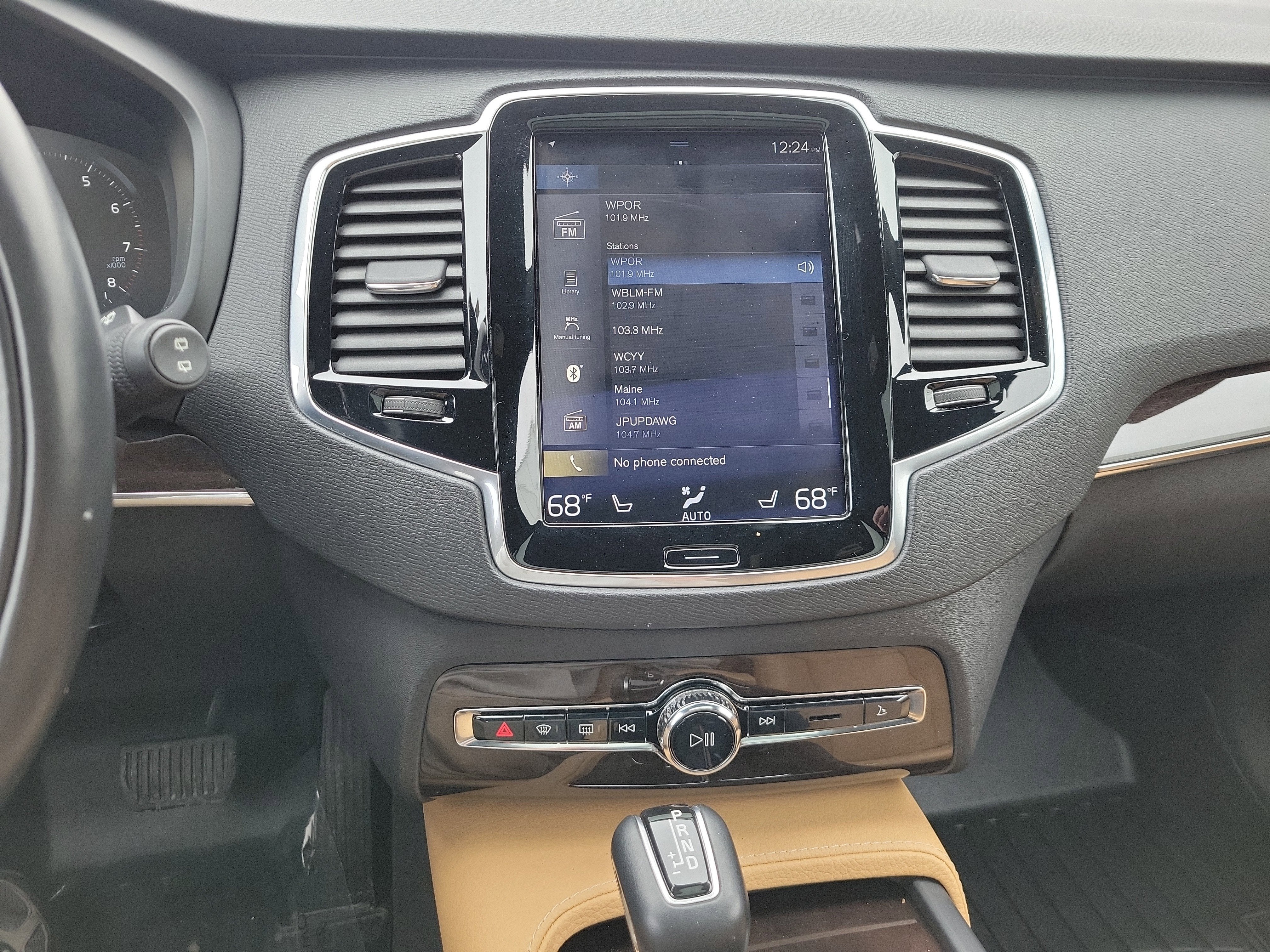 2017 Volvo XC90 Momentum