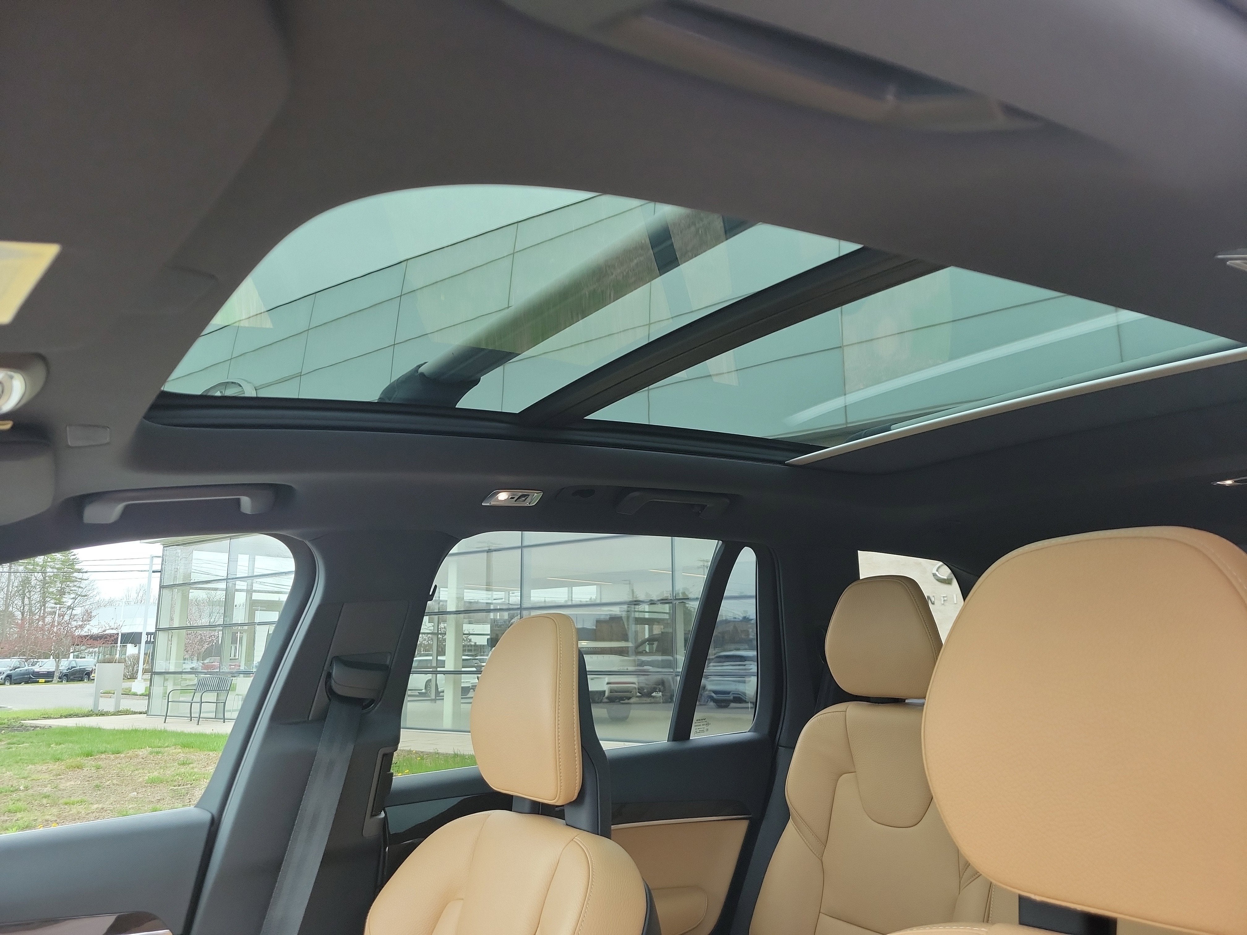 2017 Volvo XC90 Momentum