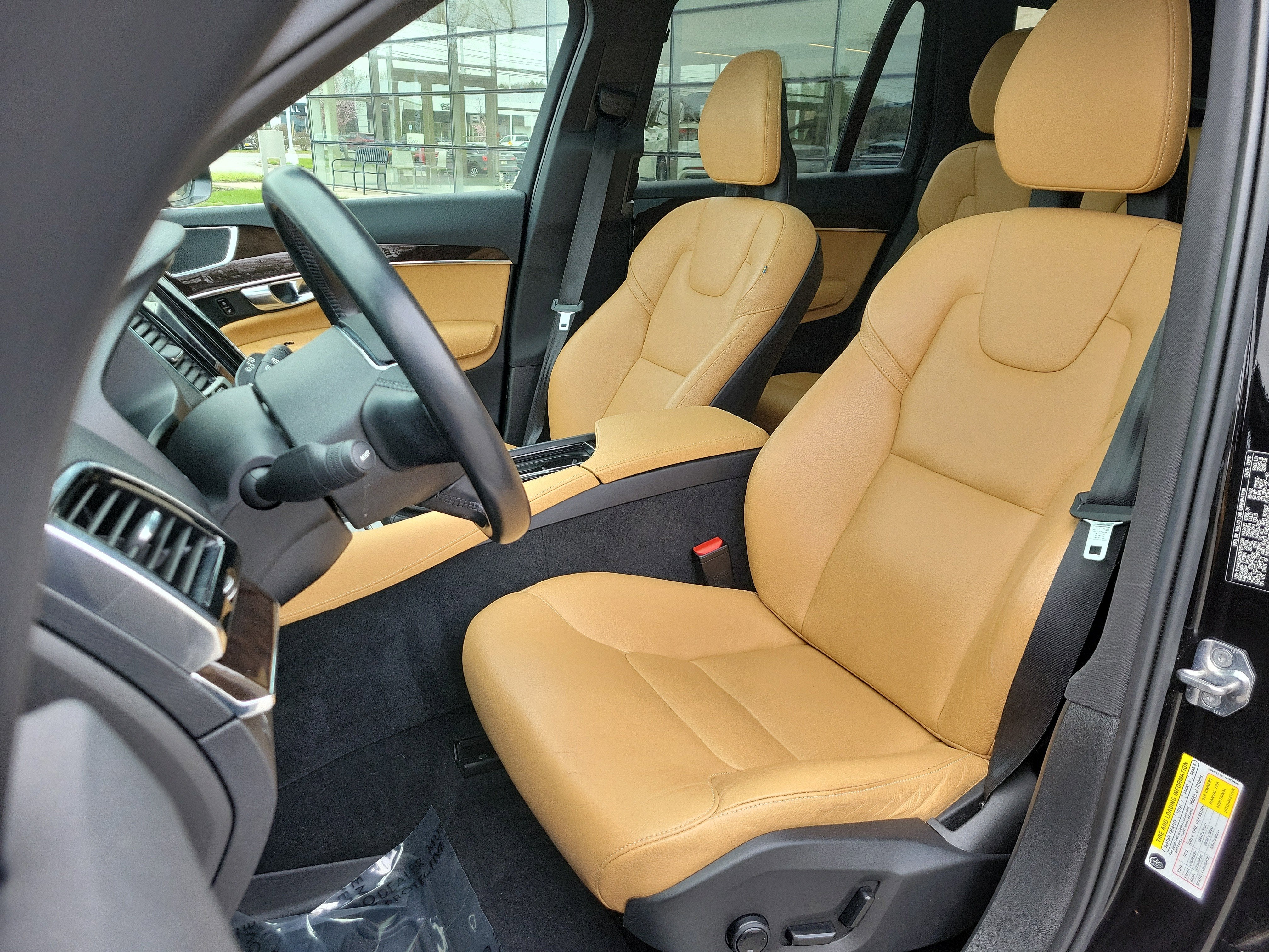 2017 Volvo XC90 Momentum