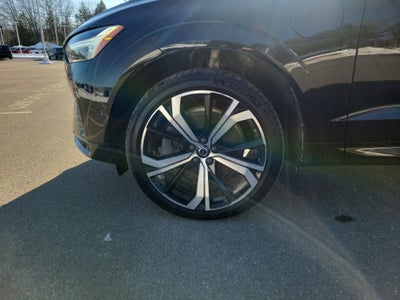 2022 Volvo XC60 Recharge Plug-In Hybrid R-Design