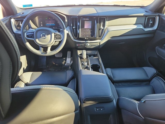 2022 Volvo XC60 Recharge Plug-In Hybrid R-Design