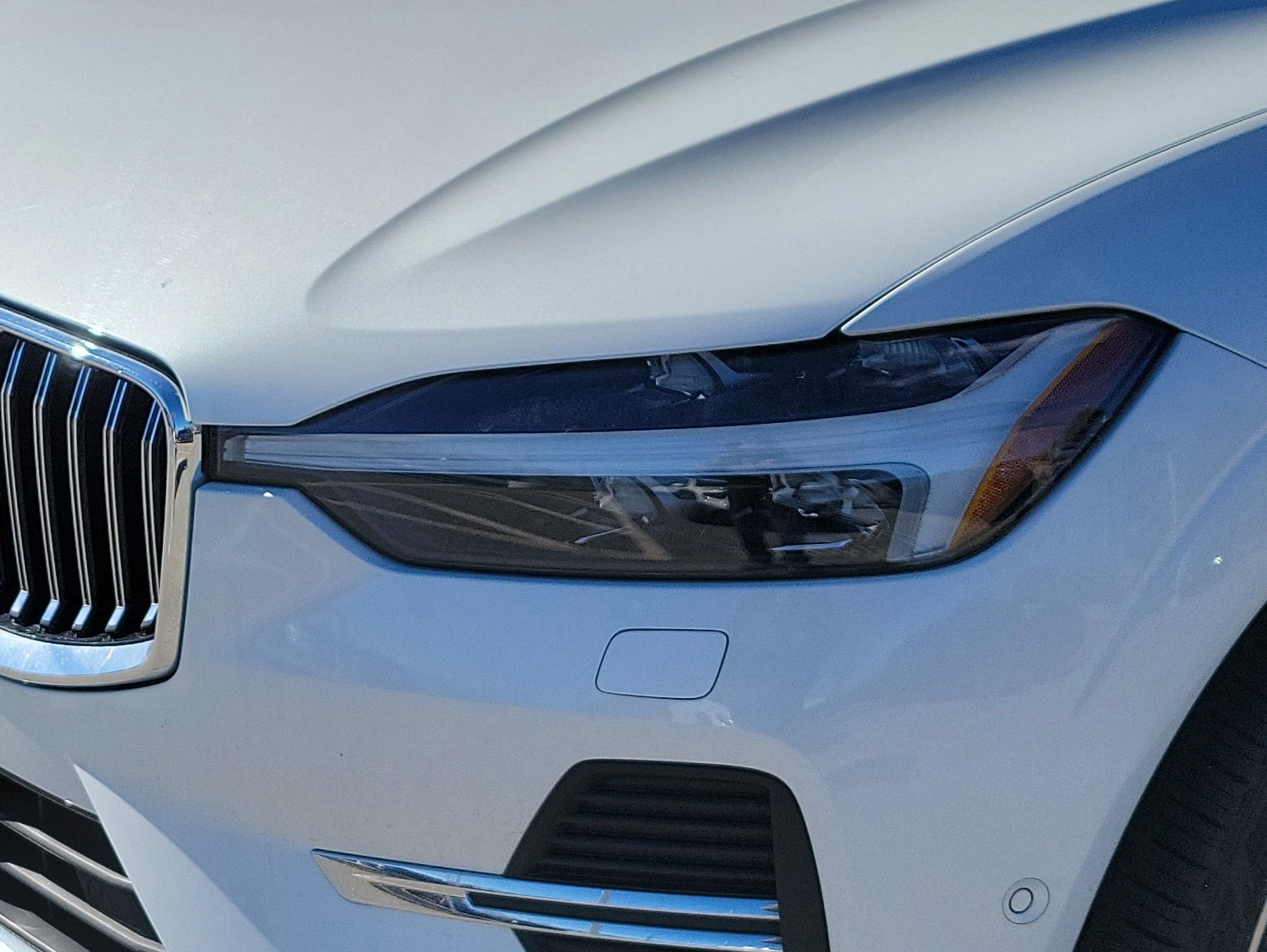 2023 Volvo XC60 Plus Bright Theme