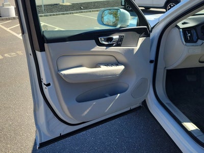 2023 Volvo XC60 Plus Bright Theme