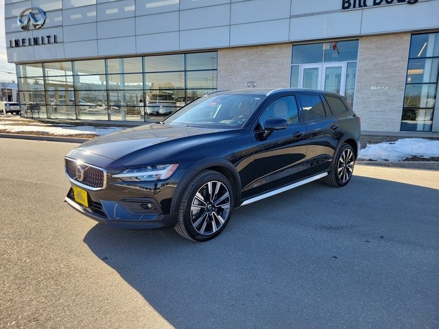 2024 Volvo V60 Cross Country Ultimate