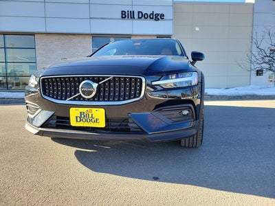 2024 Volvo V60 Cross Country Ultimate