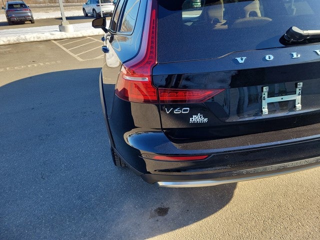 2024 Volvo V60 Cross Country Ultimate