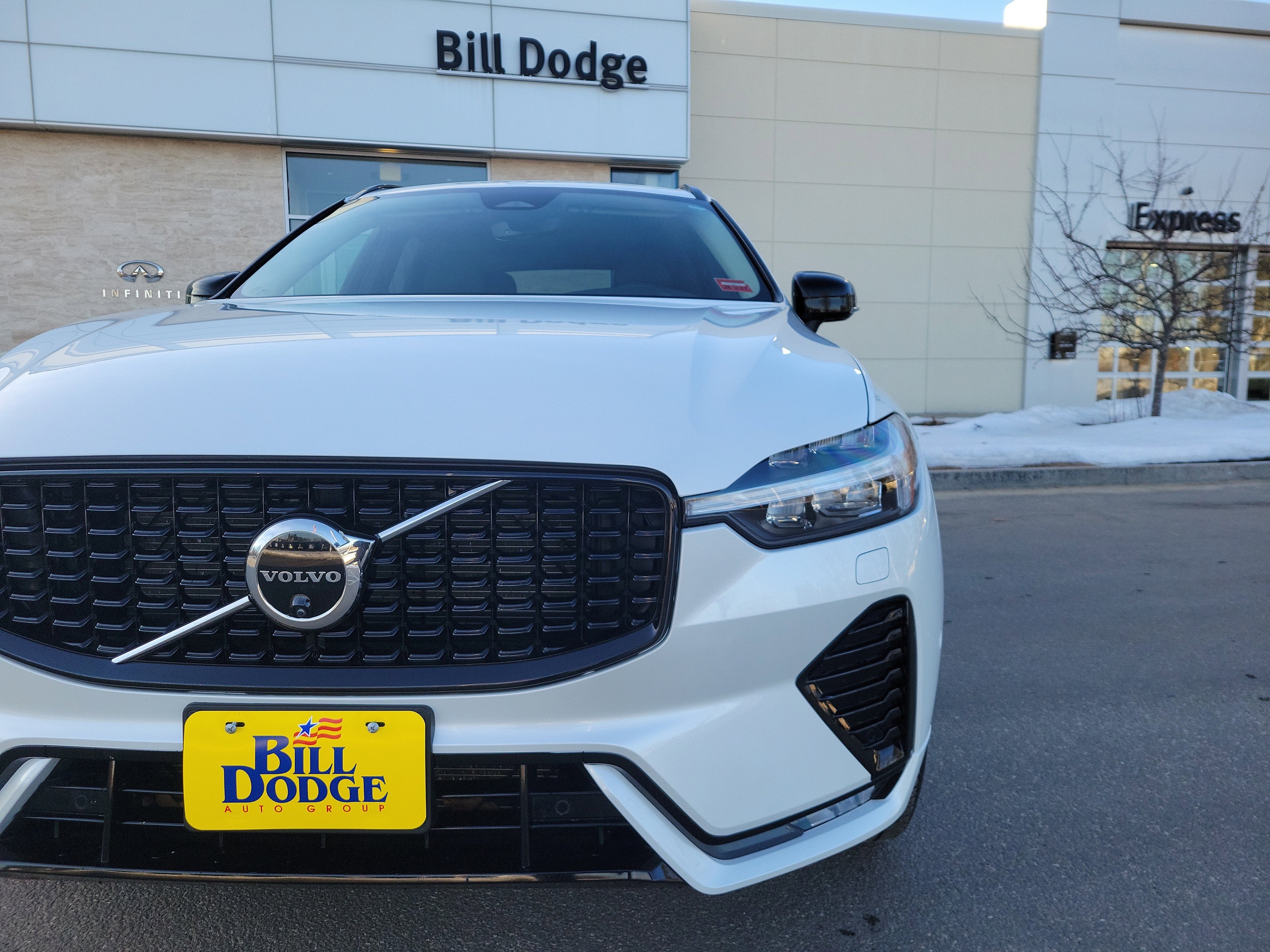 2025 Volvo XC60 Plus