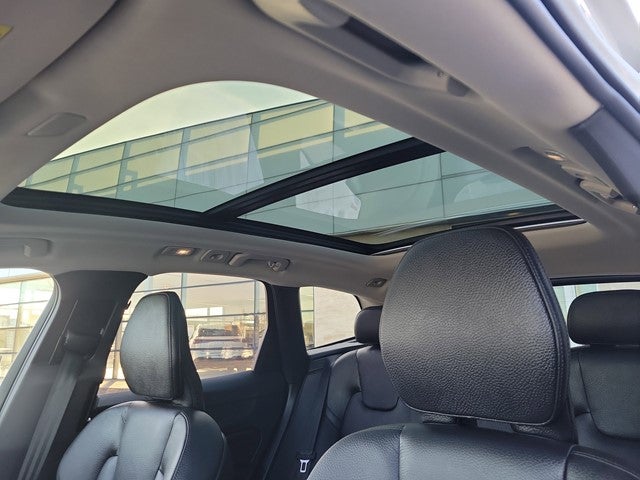 2025 Volvo XC60 Plus