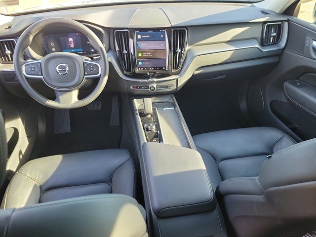 2025 Volvo XC60 Core