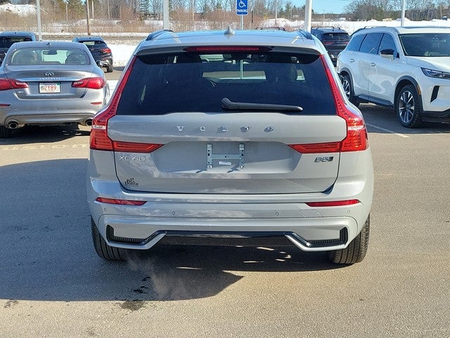 2025 Volvo XC60 Core
