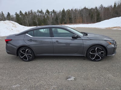 2025 Nissan Altima SR