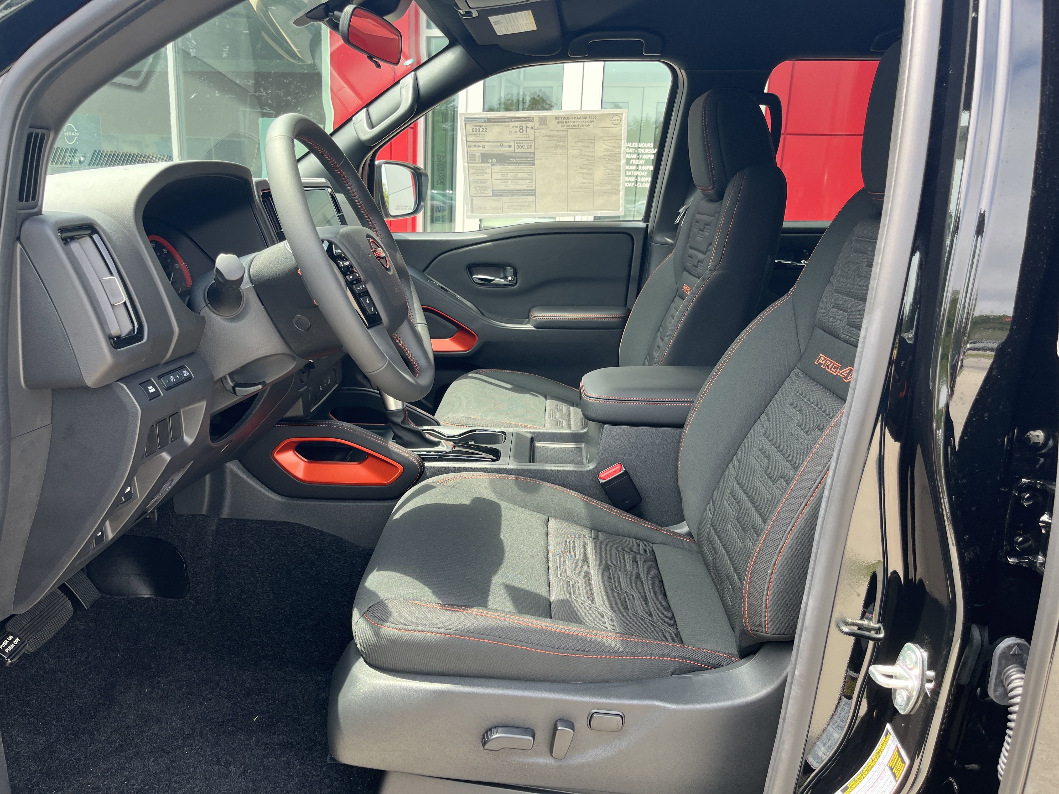 2025 Nissan Frontier PRO-4X