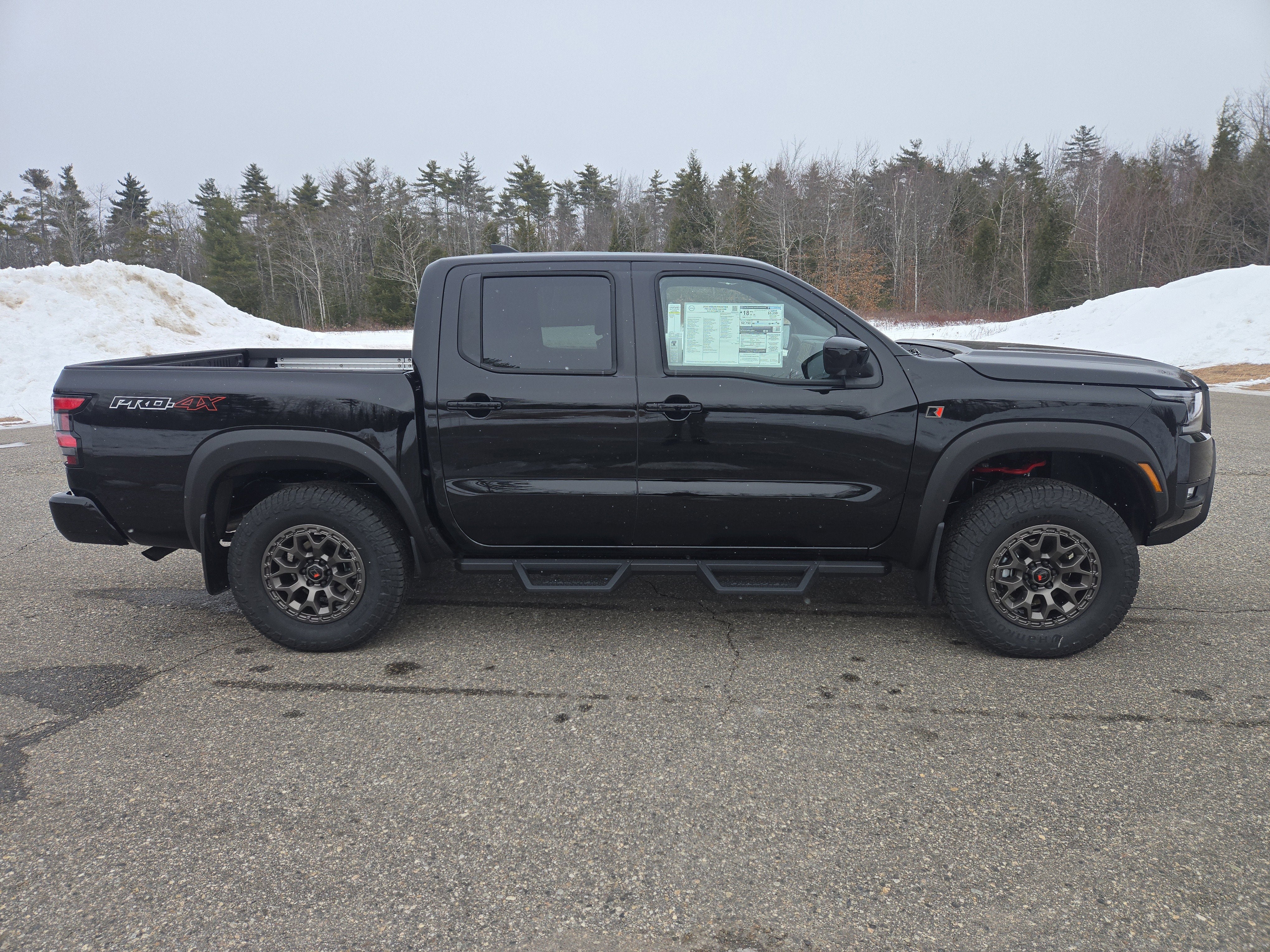 2026 Nissan Frontier PRO-4X w/R Package