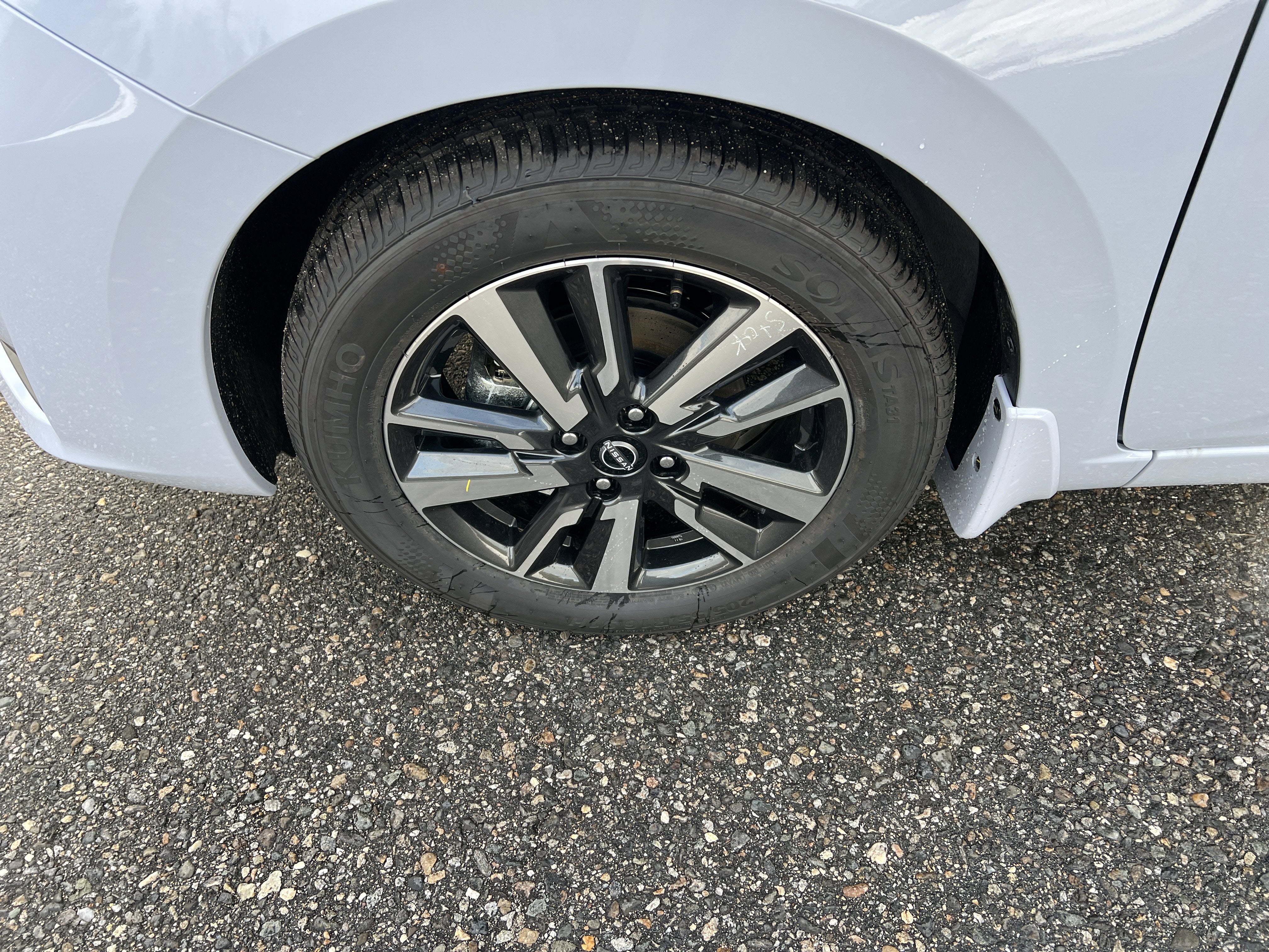 2025 Nissan Versa SV