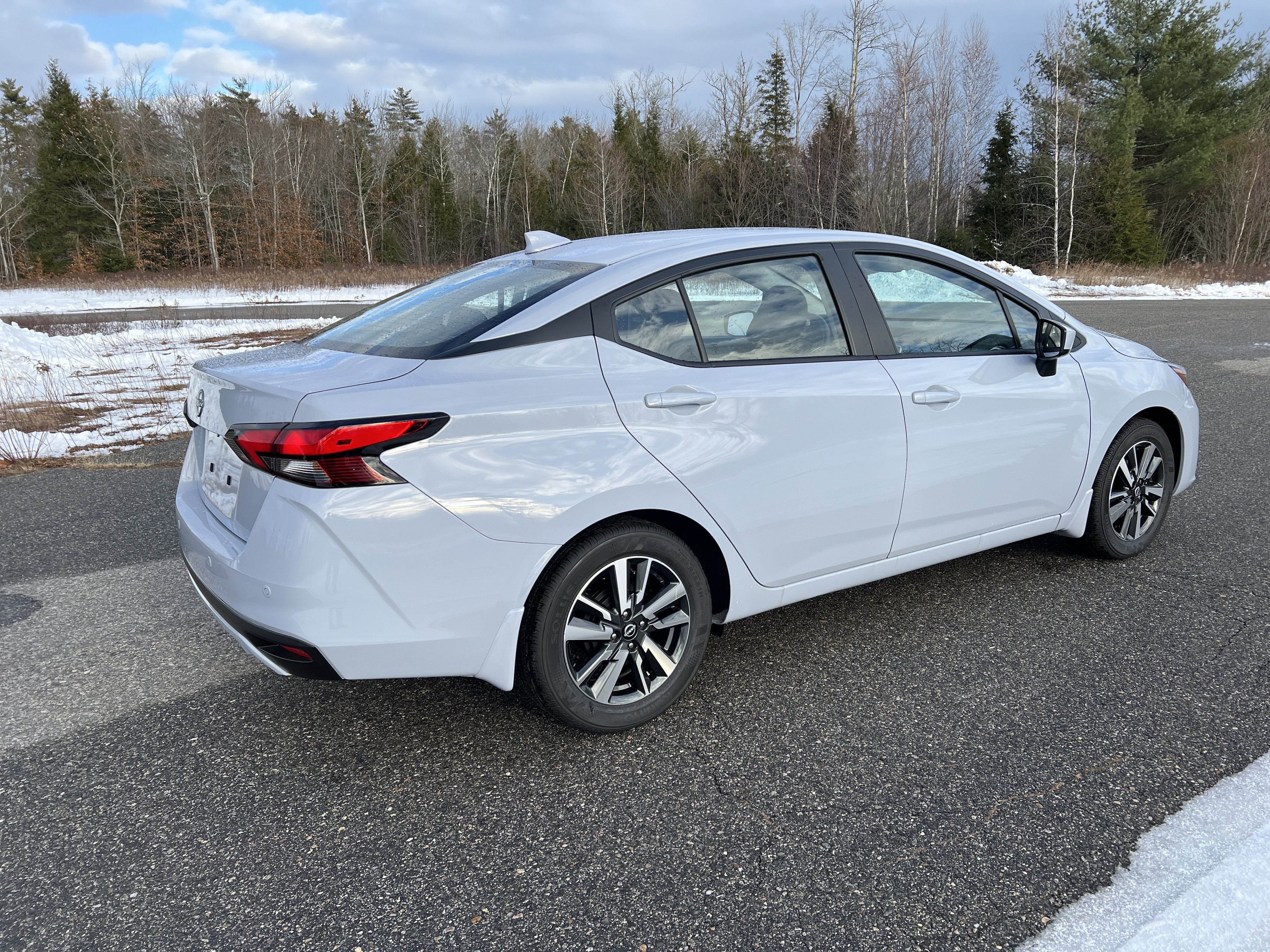 2025 Nissan Versa SV