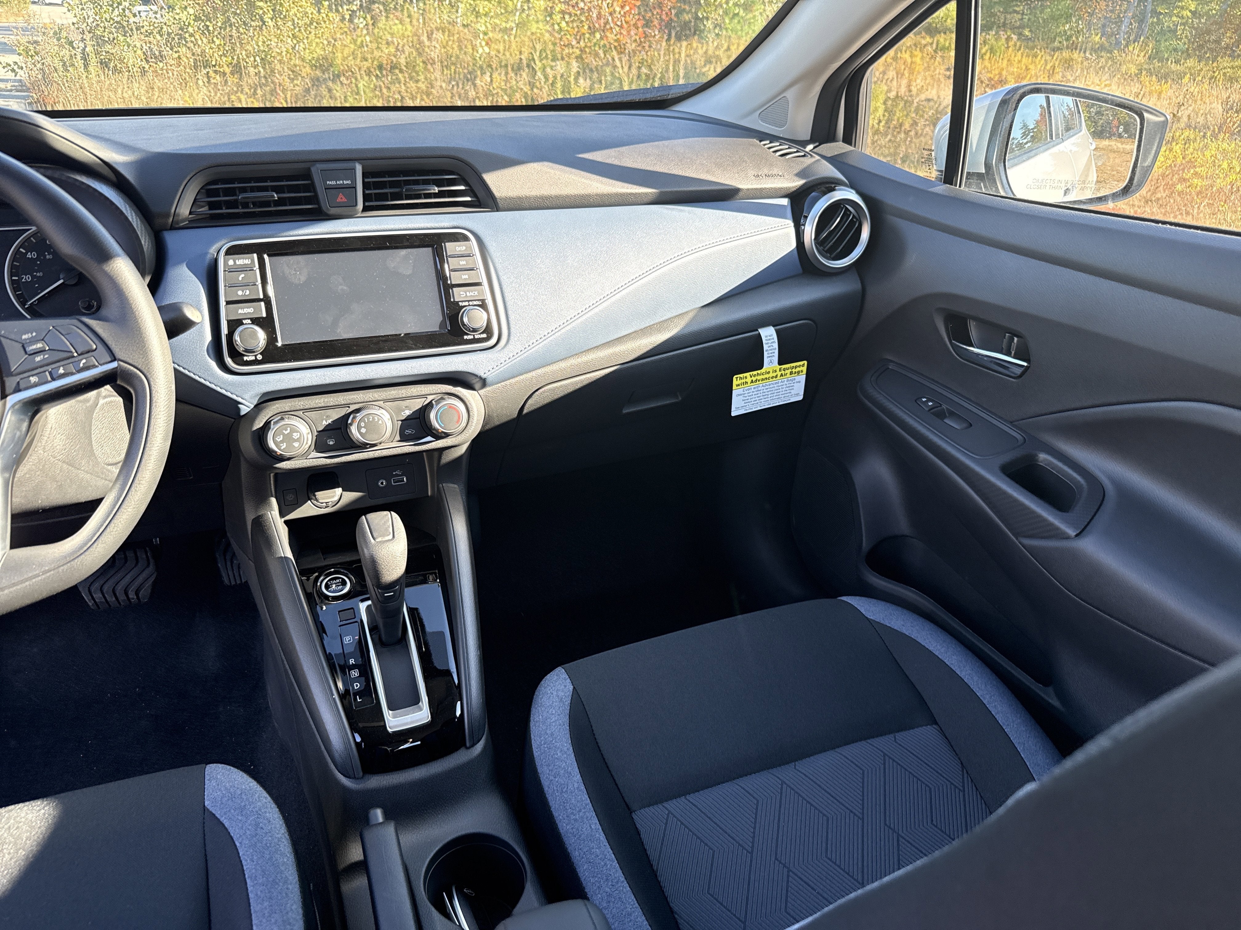 2025 Nissan Versa SV