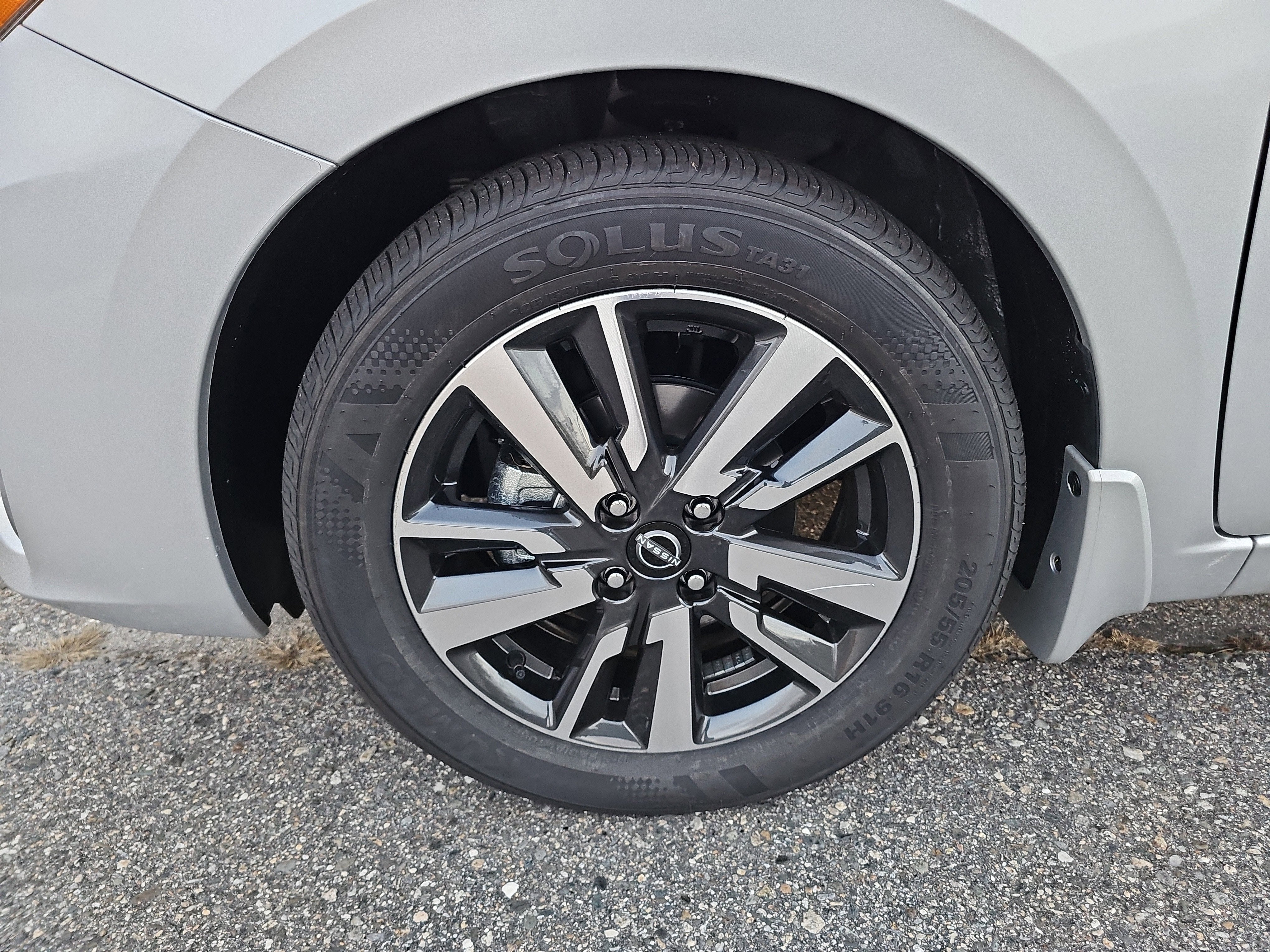 2025 Nissan Versa SV