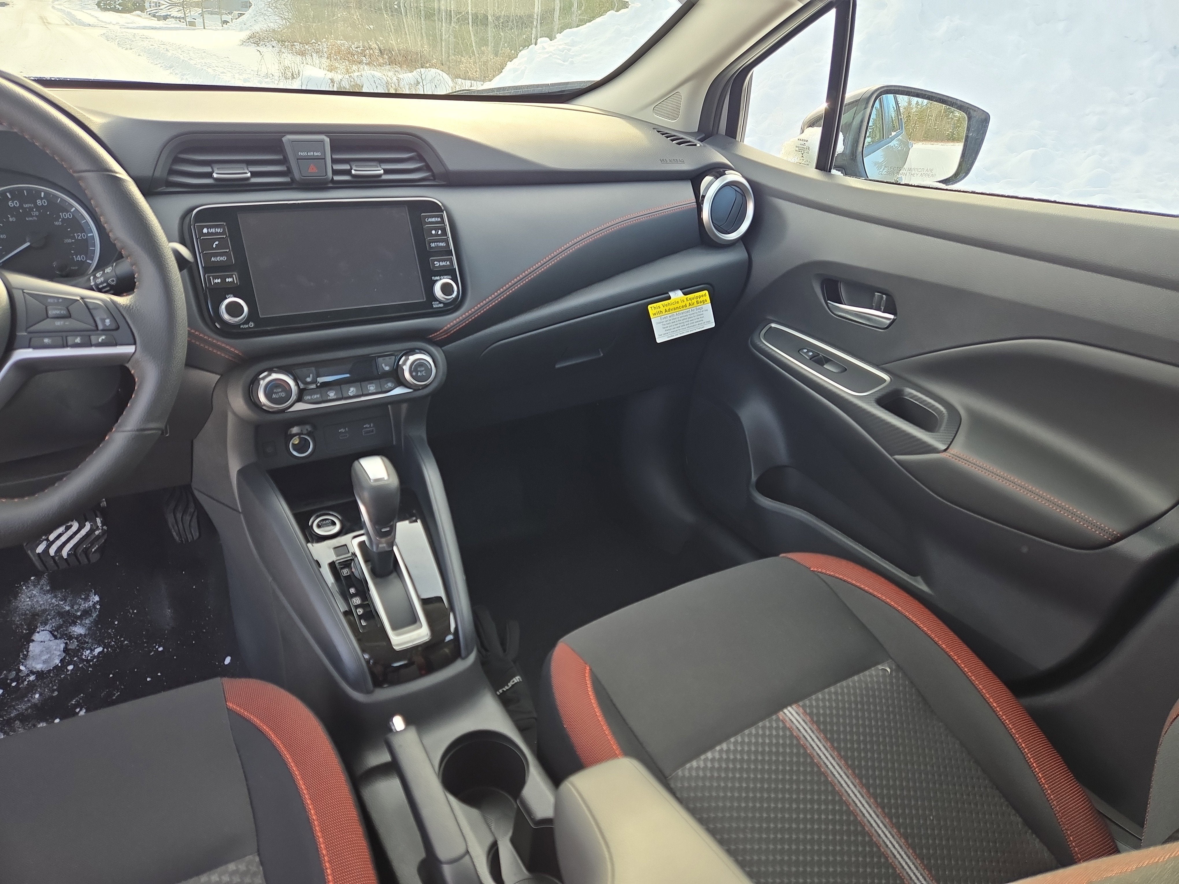 2025 Nissan Versa SR