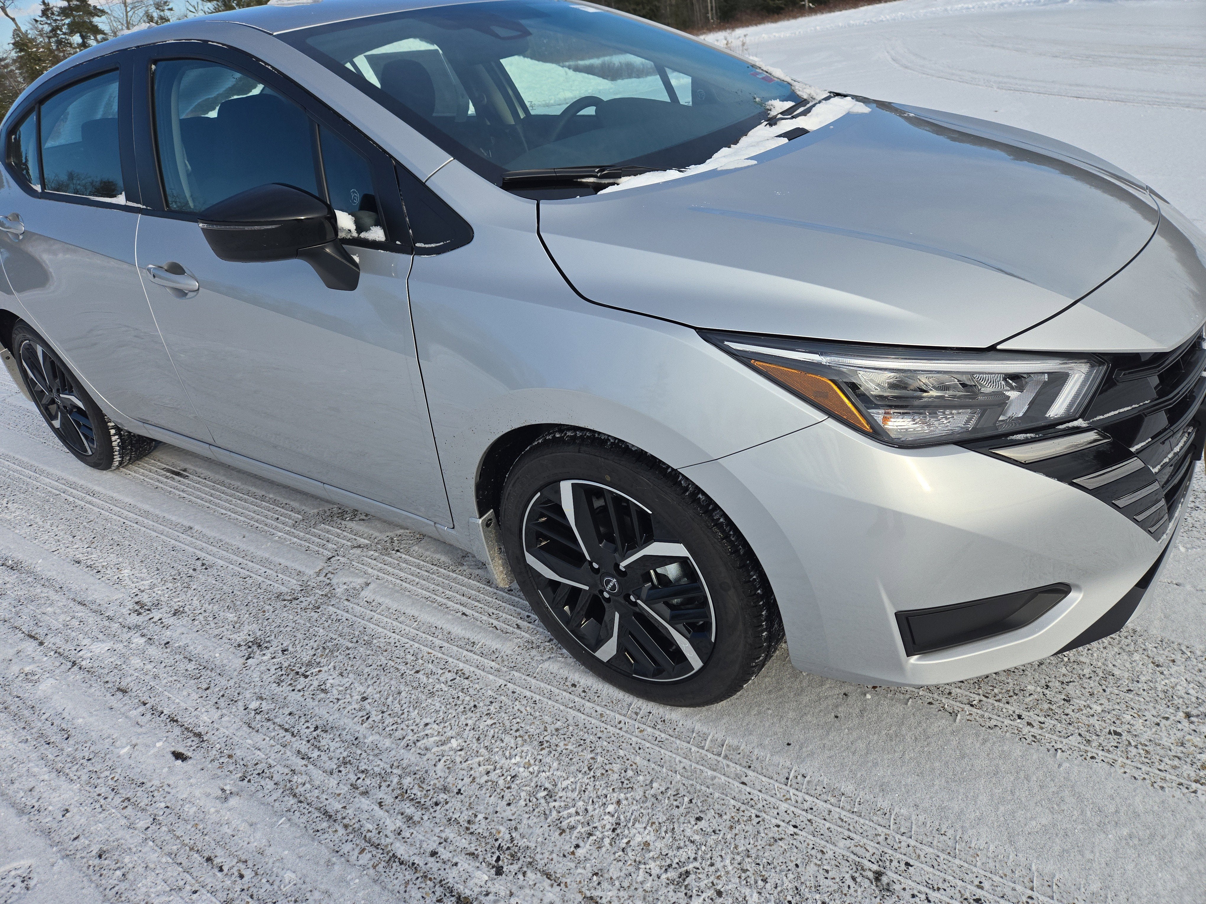 2025 Nissan Versa SR