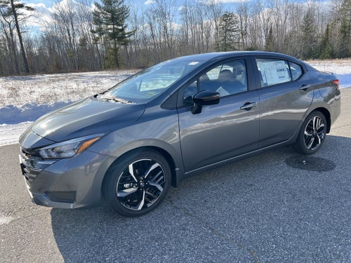 2025 Nissan Versa SR