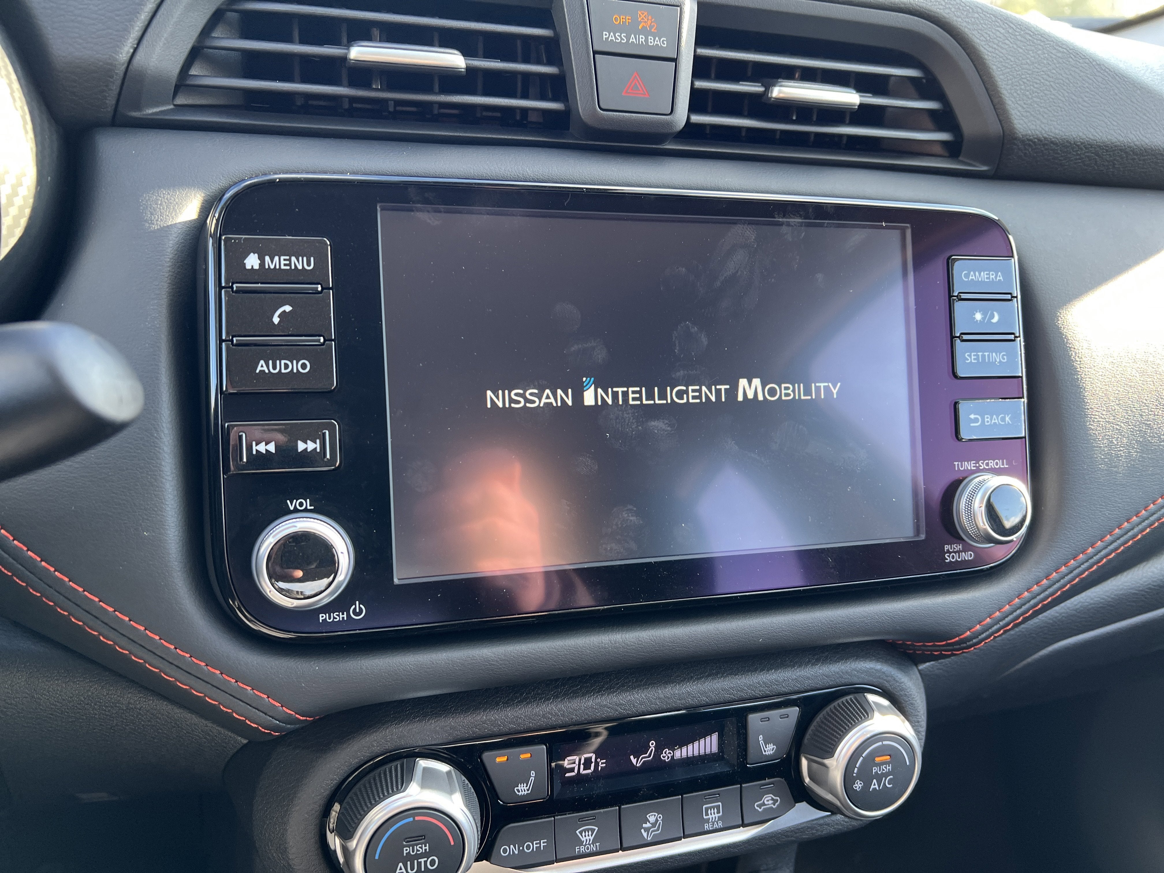 2025 Nissan Versa SR