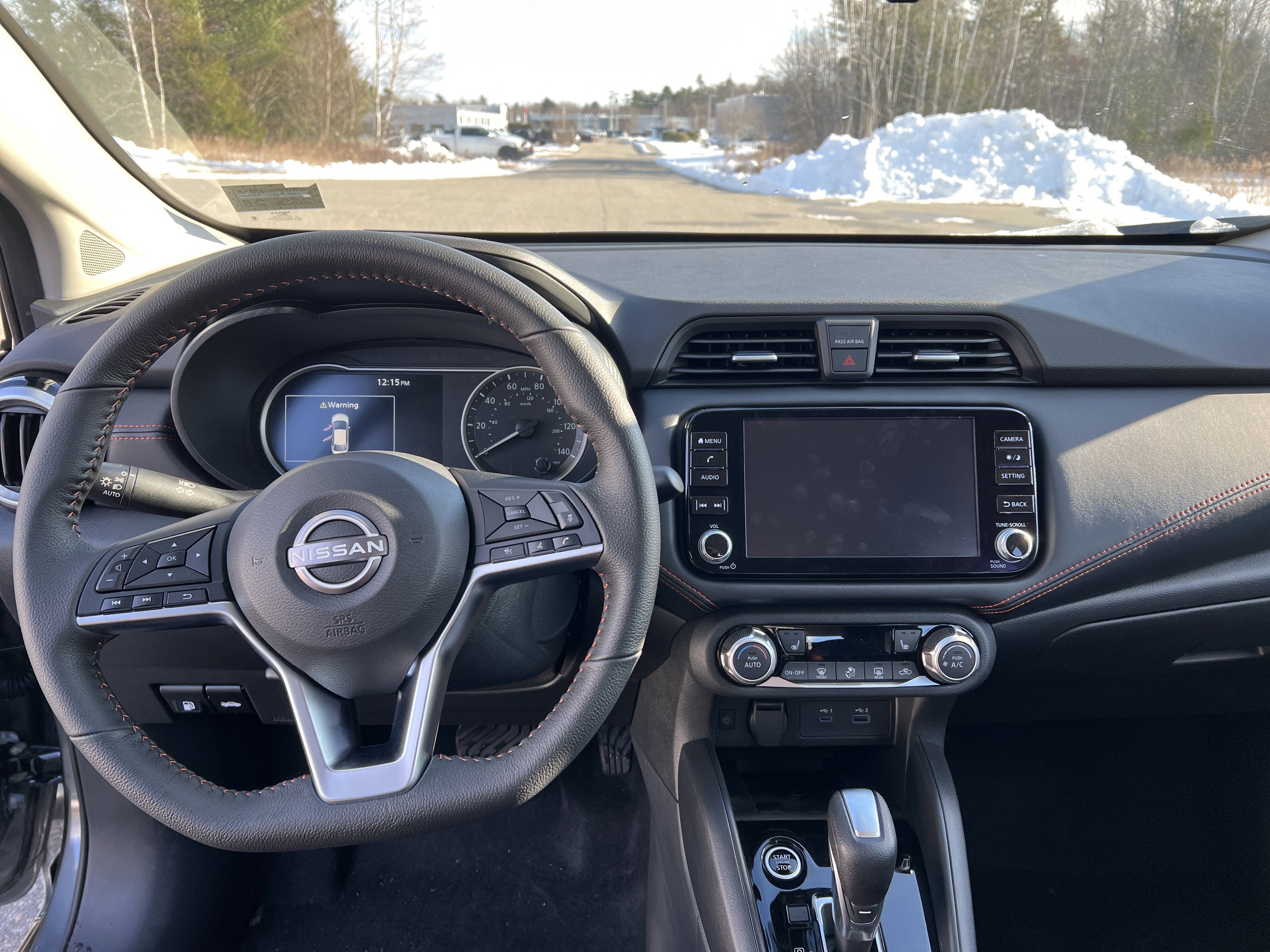 2025 Nissan Versa SR