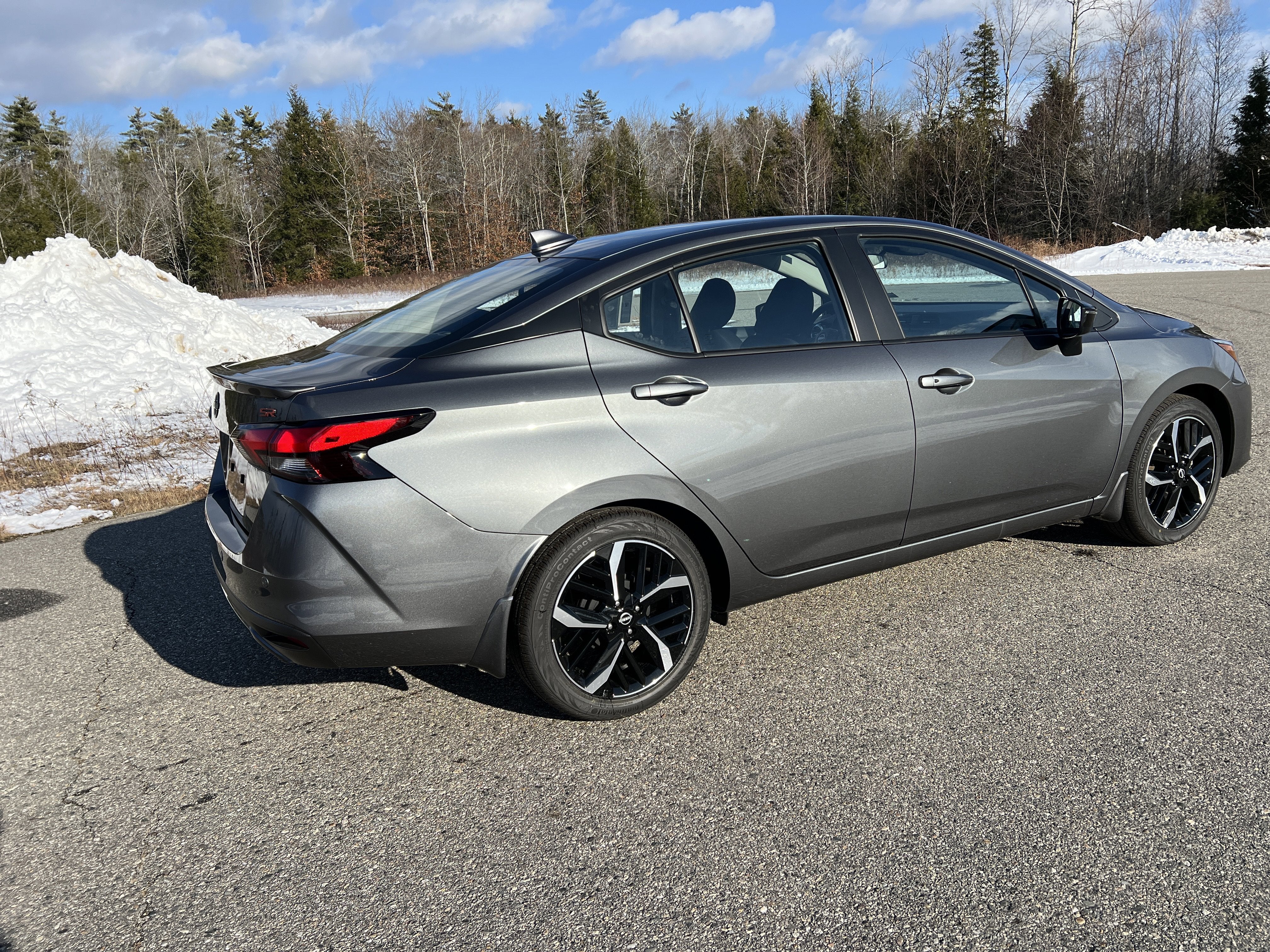 2025 Nissan Versa SR