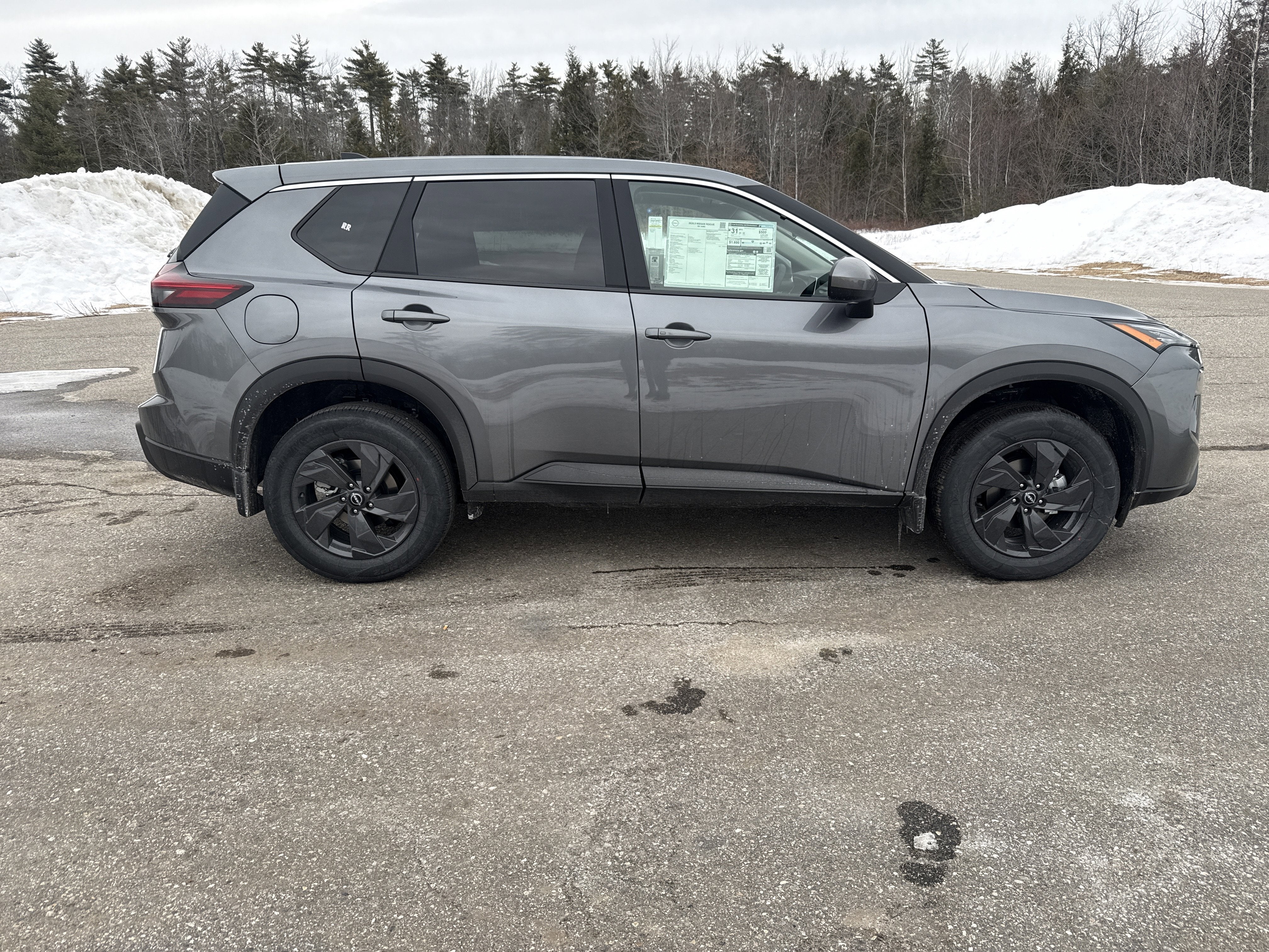 2026 Nissan Rogue SV