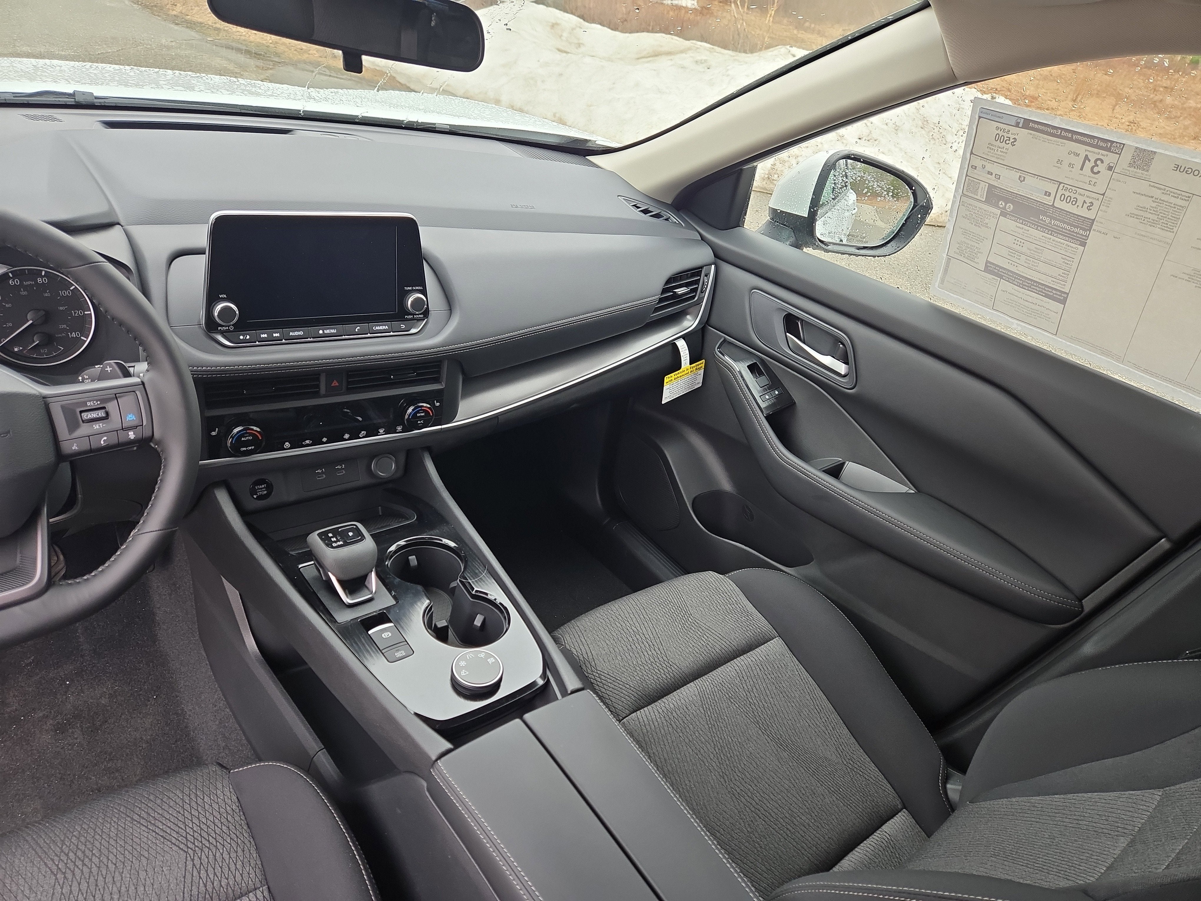 2026 Nissan Rogue SV