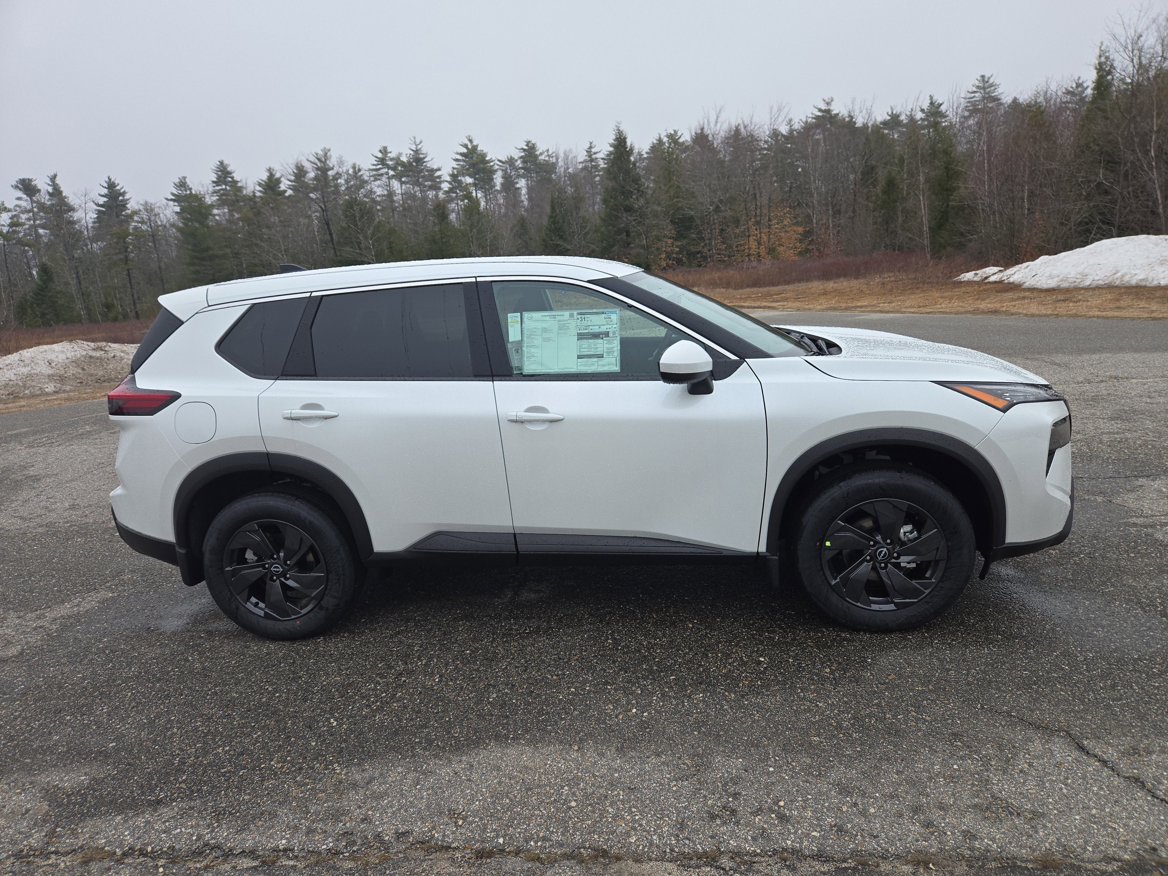 2026 Nissan Rogue SV