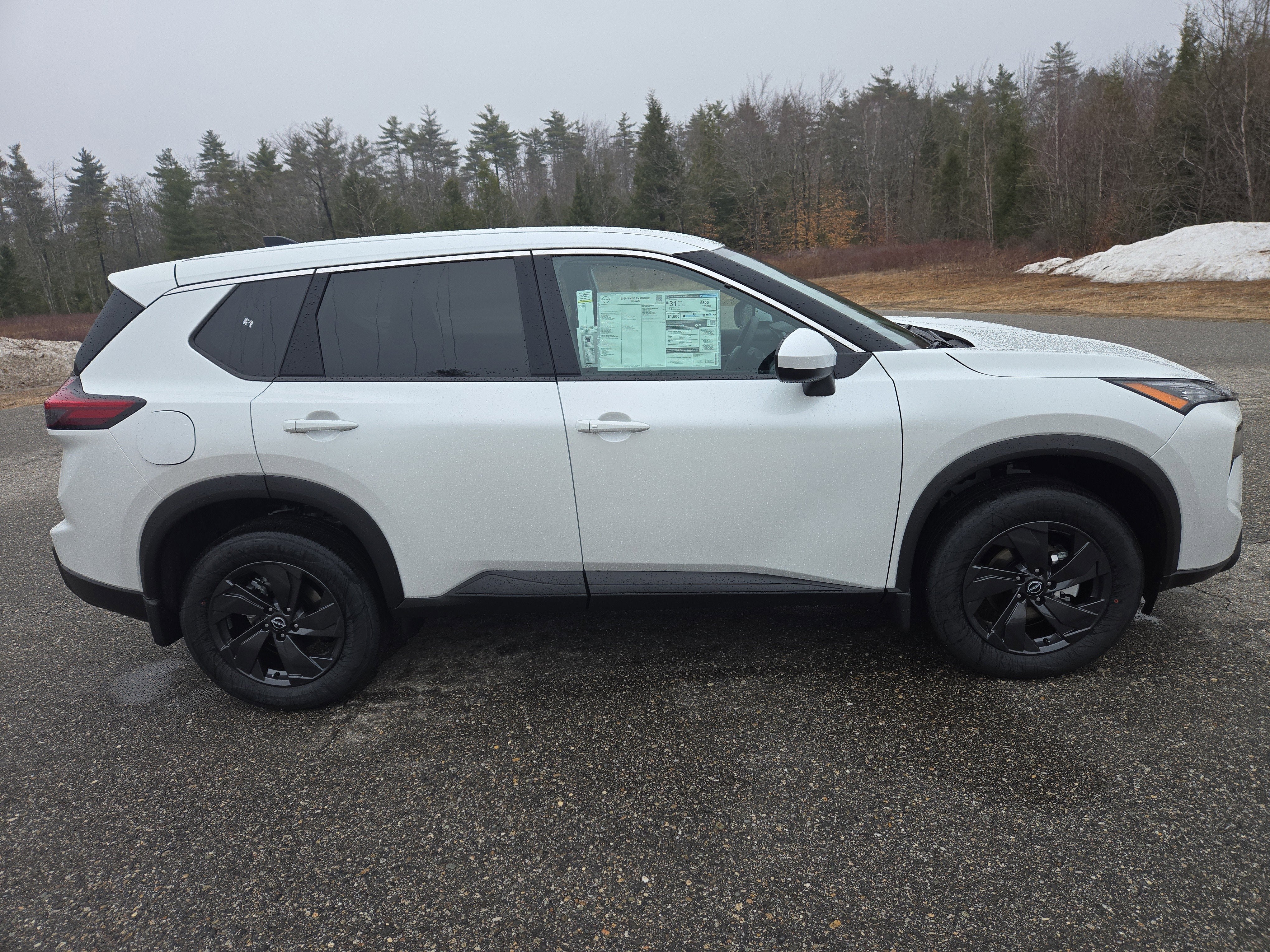 2026 Nissan Rogue SV