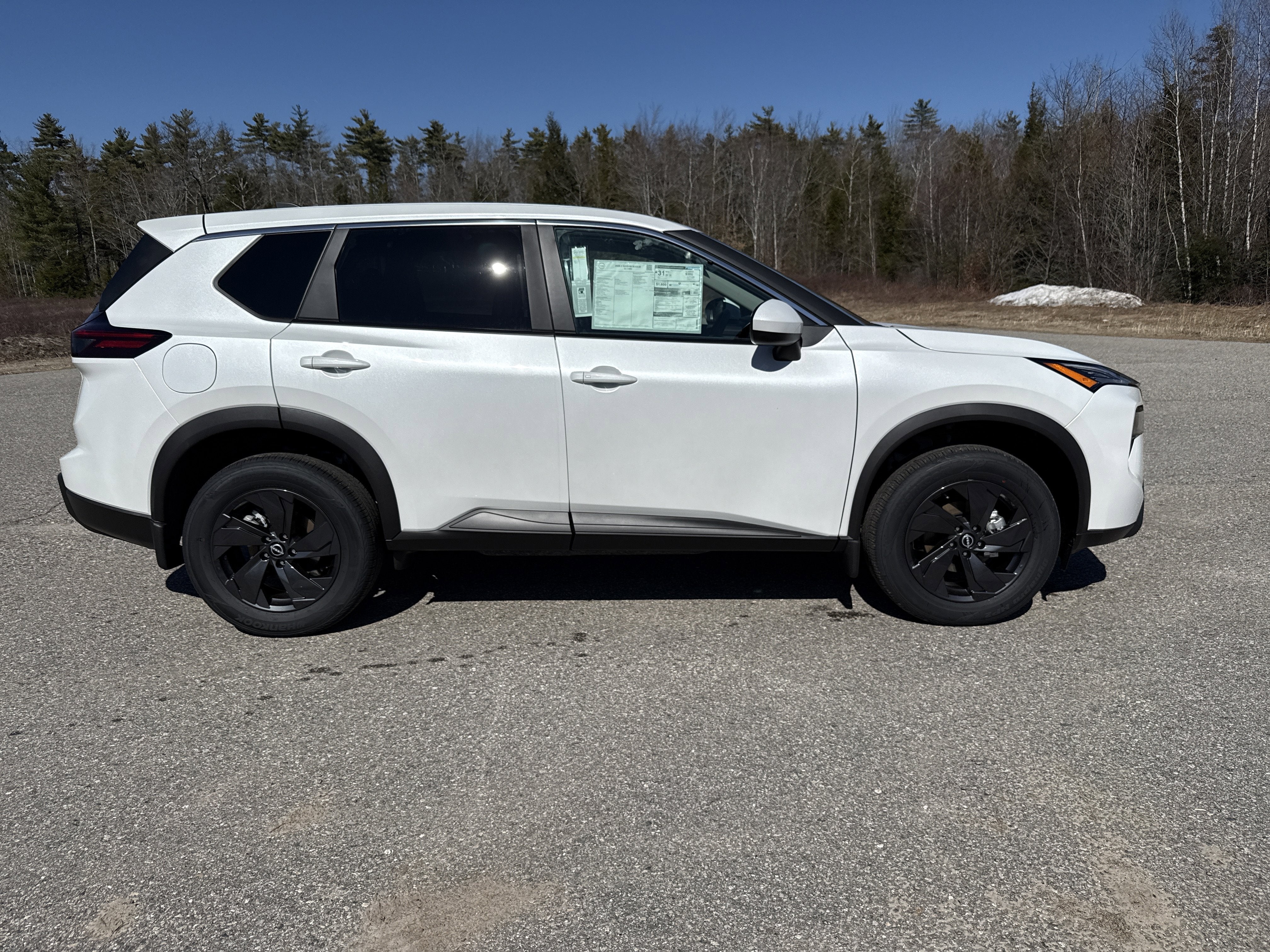 2026 Nissan Rogue SV