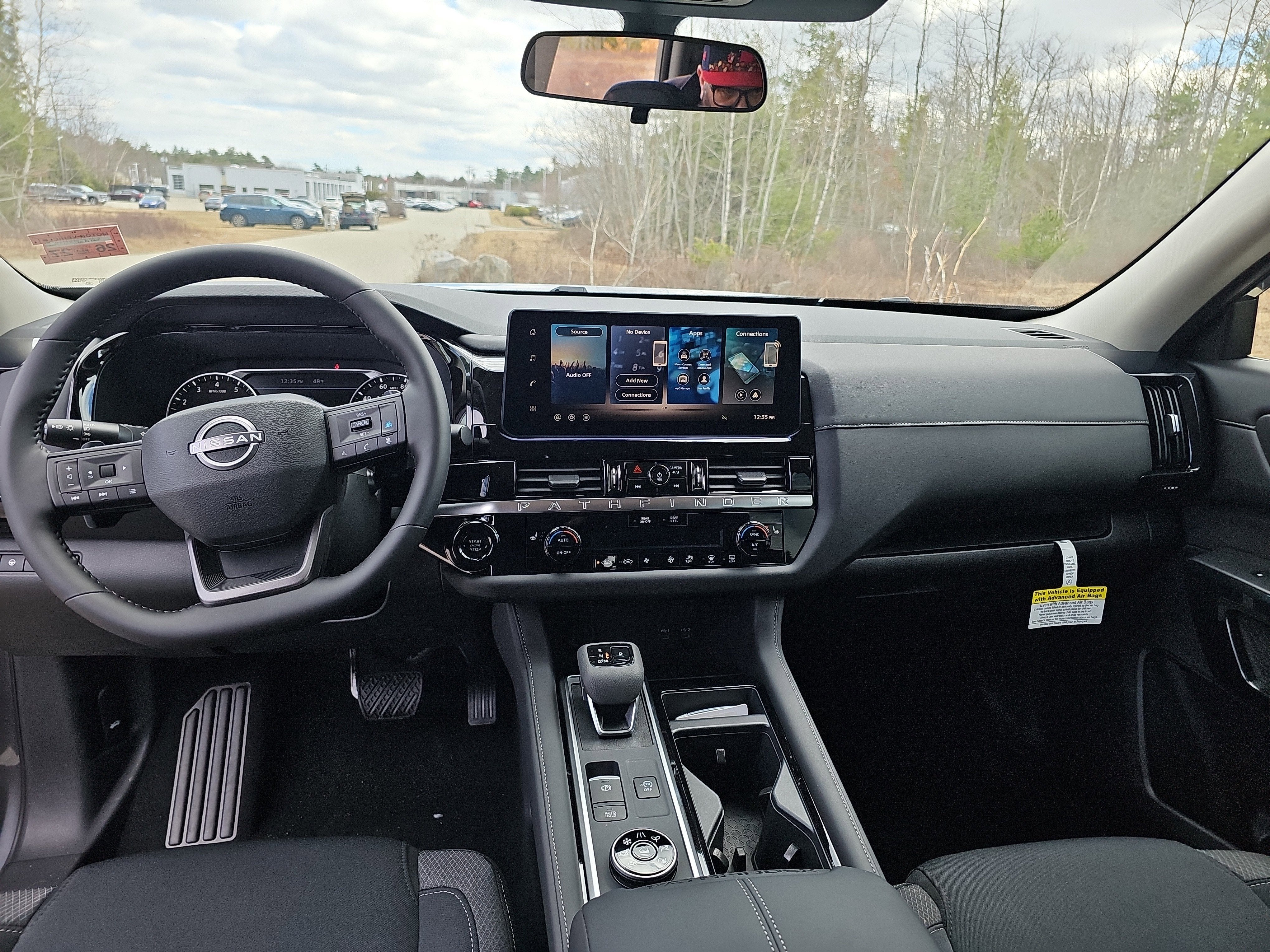 2026 Nissan Pathfinder SV