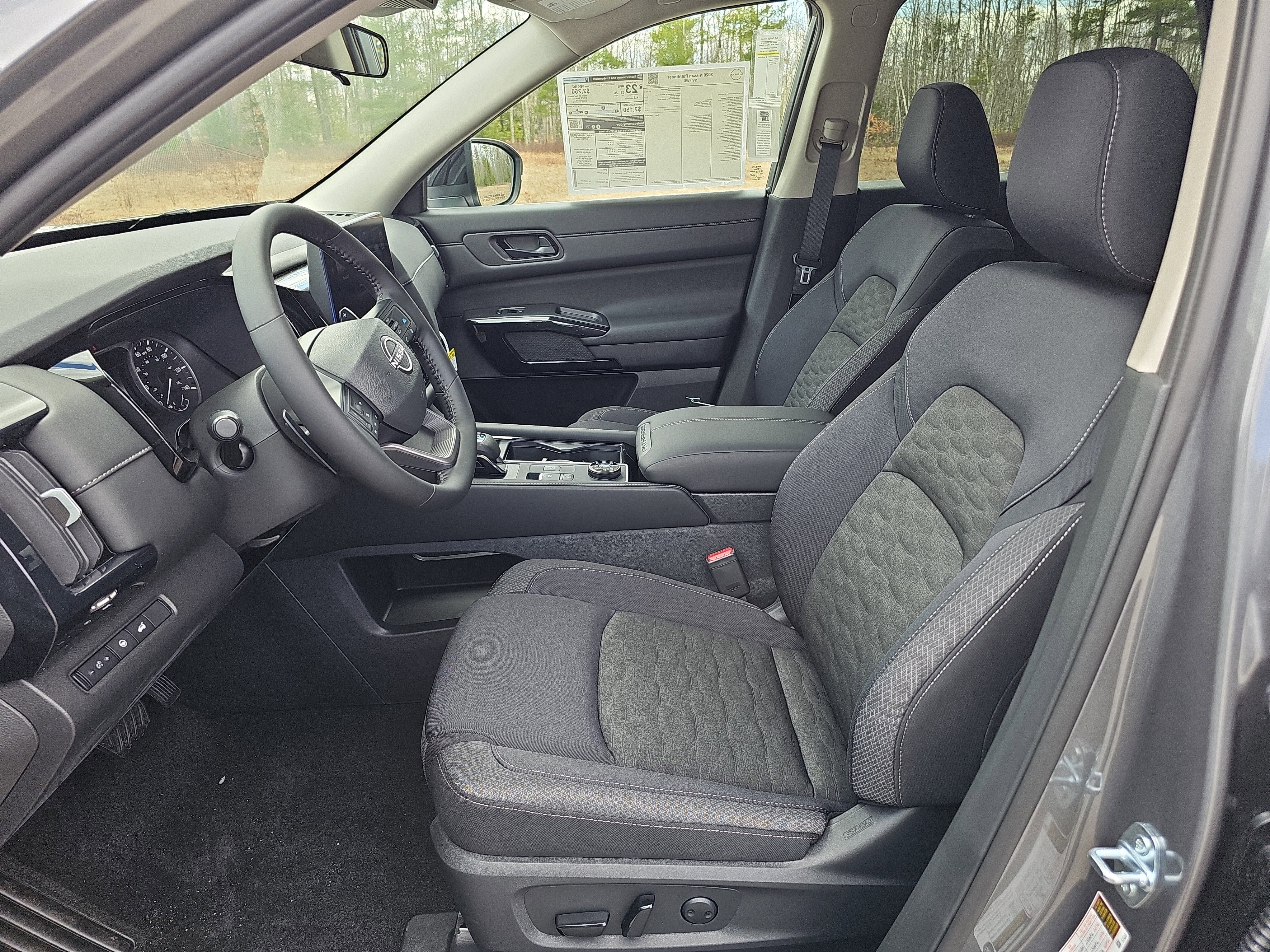 2026 Nissan Pathfinder SV