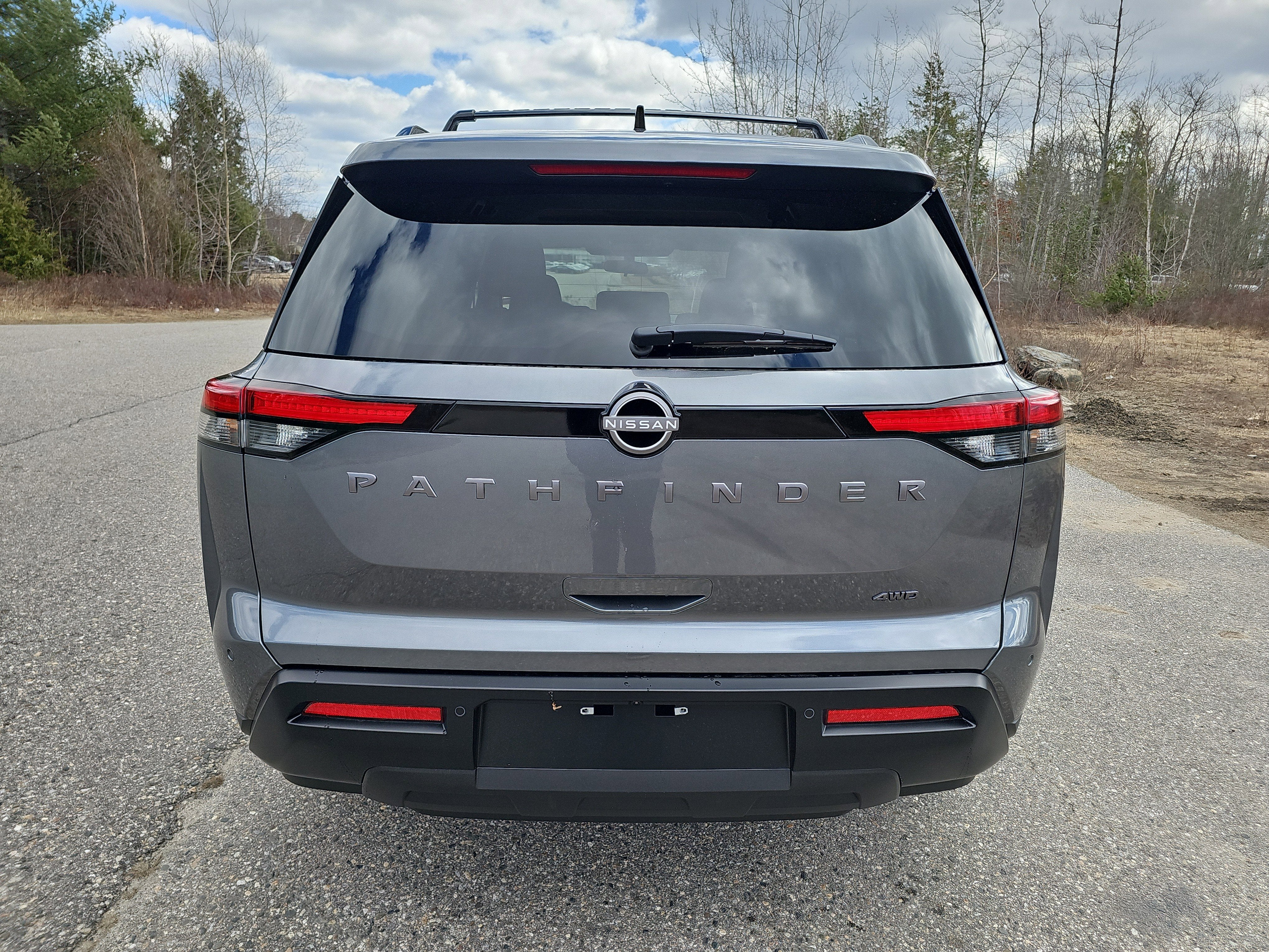 2026 Nissan Pathfinder SV