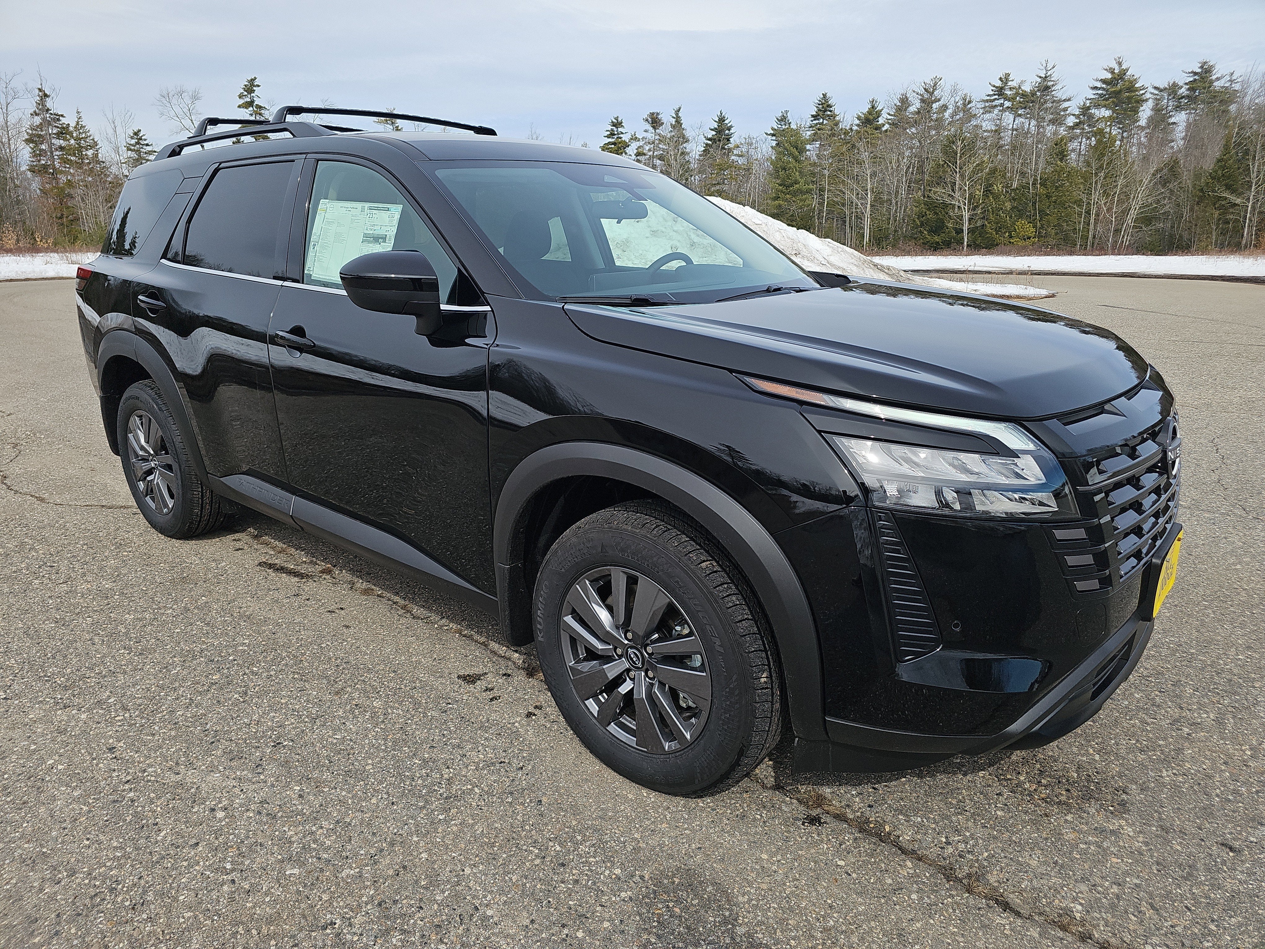 2026 Nissan Pathfinder SV