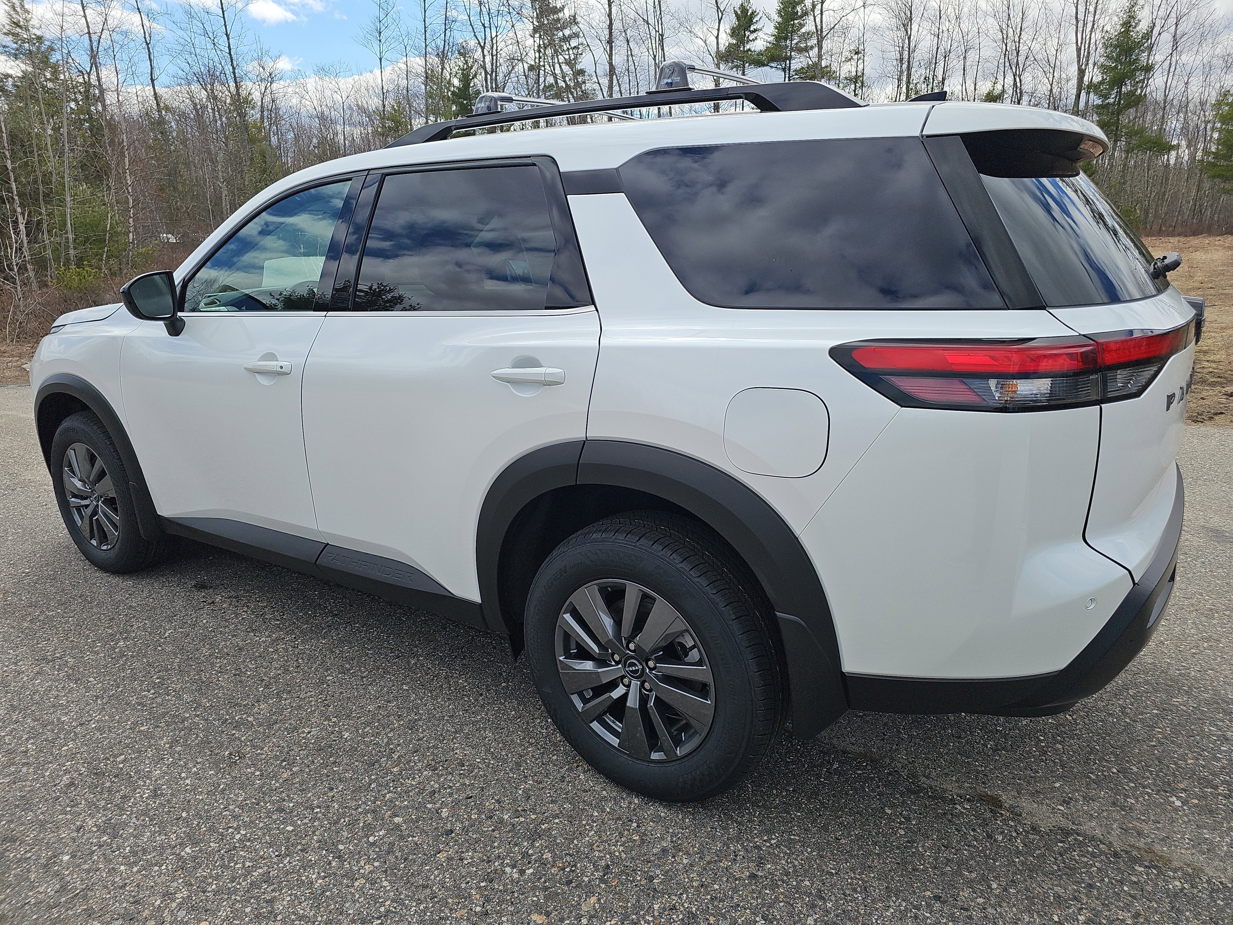 2026 Nissan Pathfinder SV