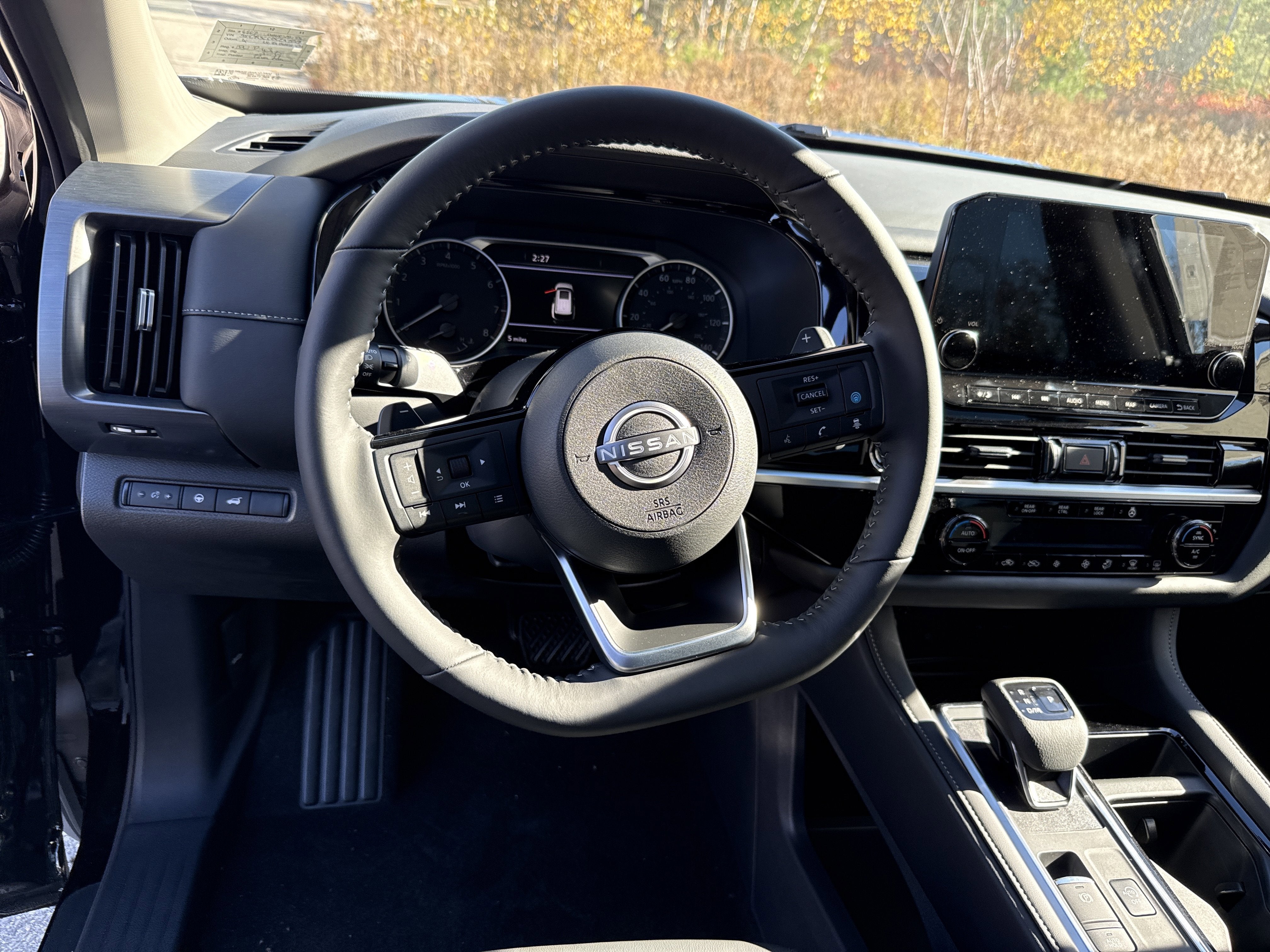 2025 Nissan Pathfinder SL