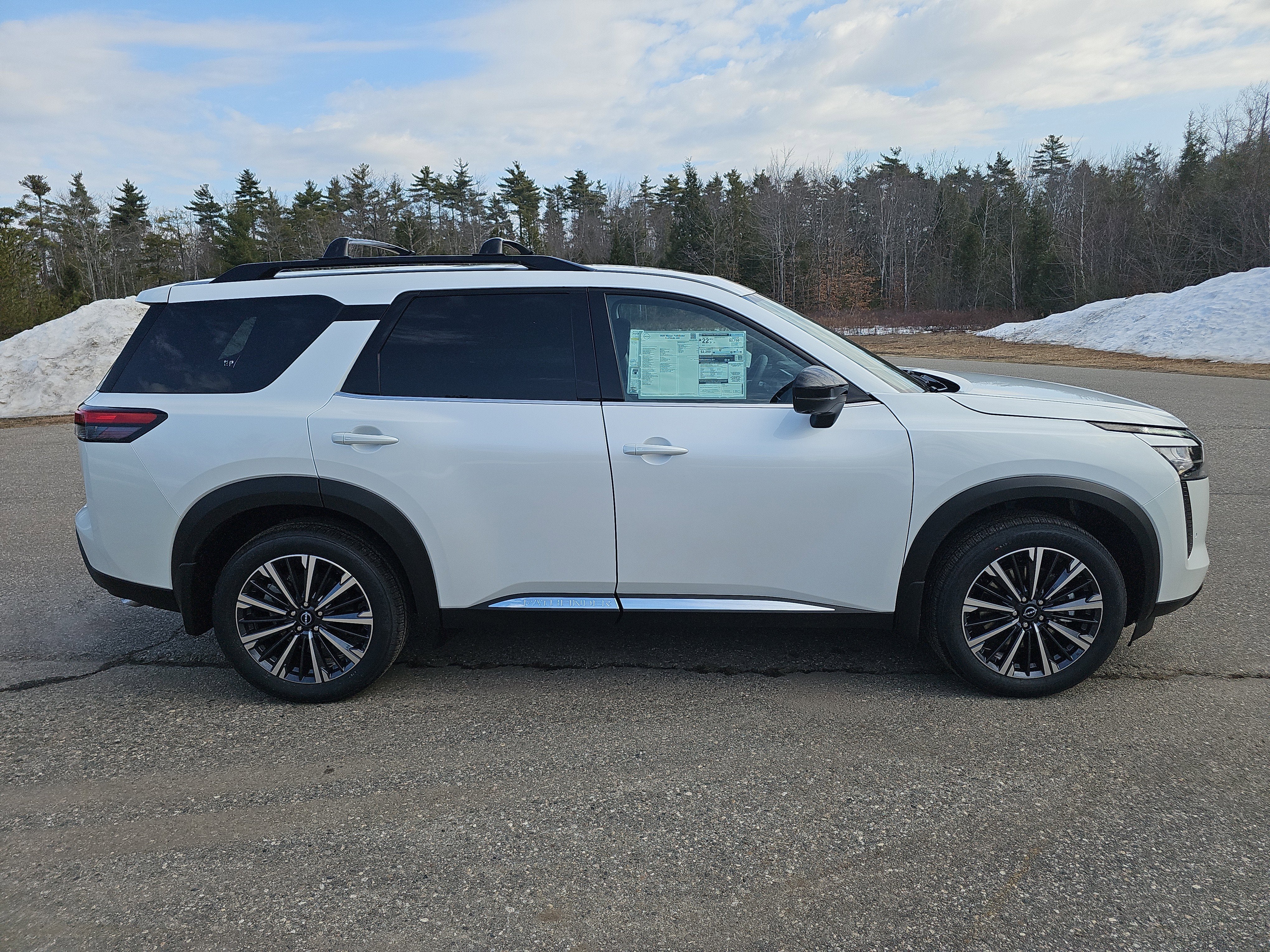 2026 Nissan Pathfinder Platinum