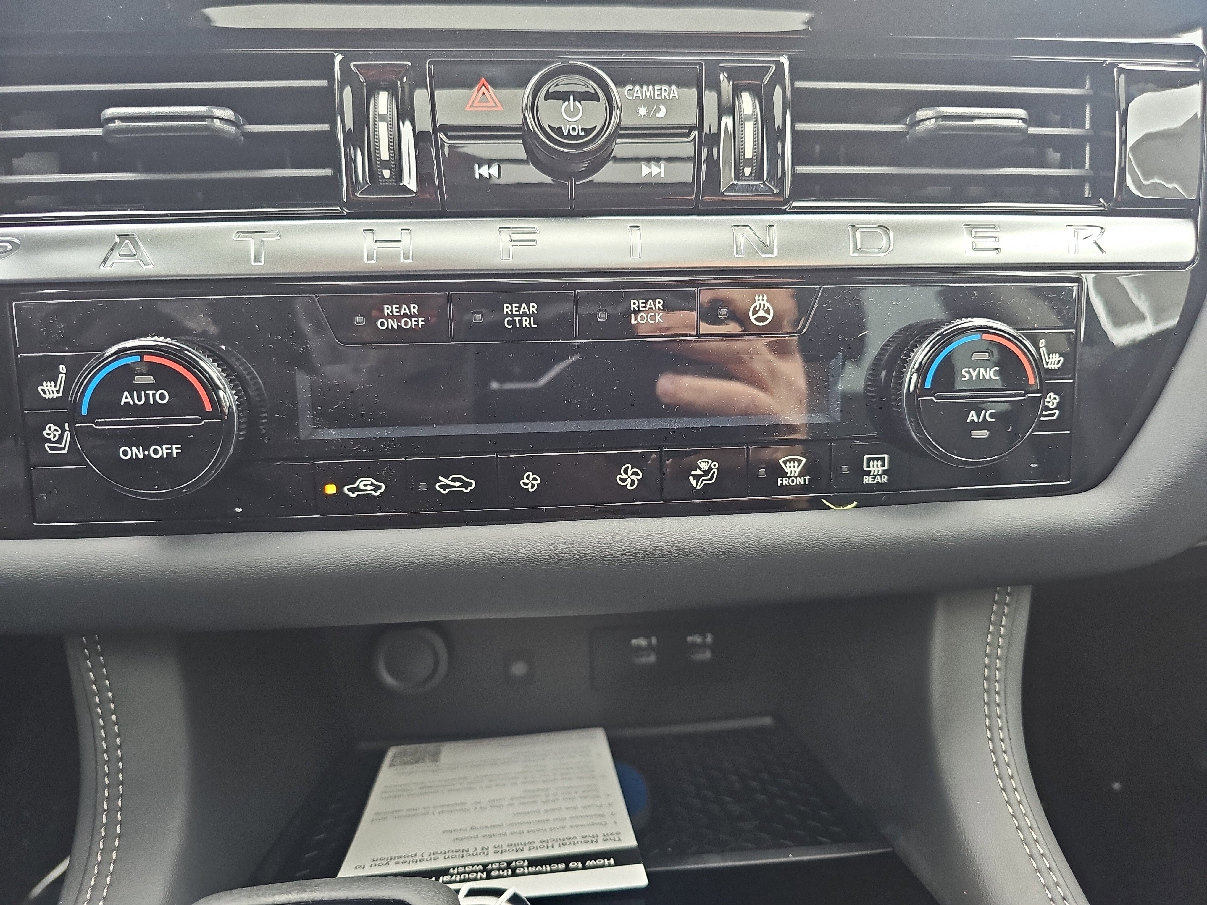 2026 Nissan Pathfinder Platinum