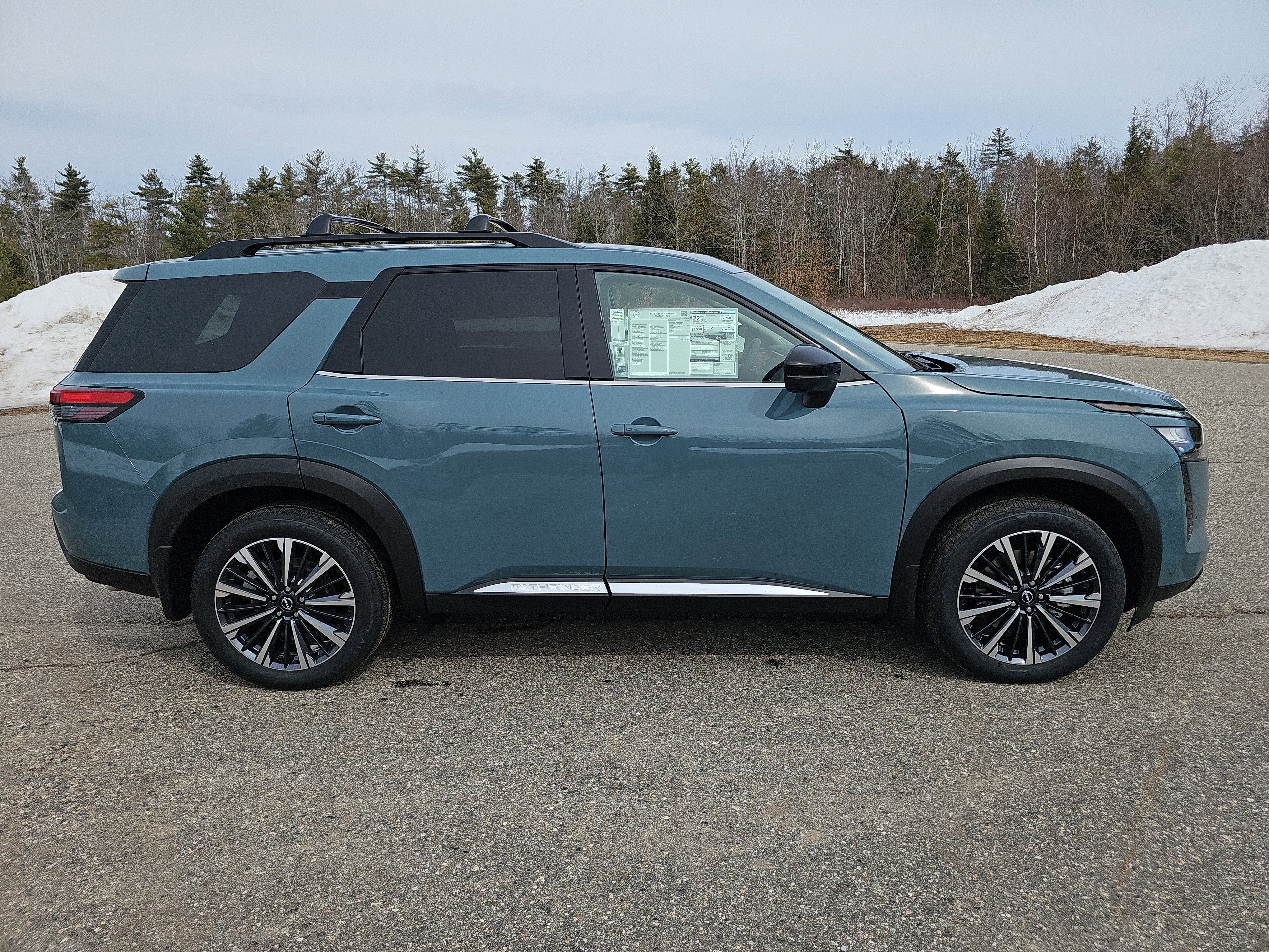 2026 Nissan Pathfinder Platinum