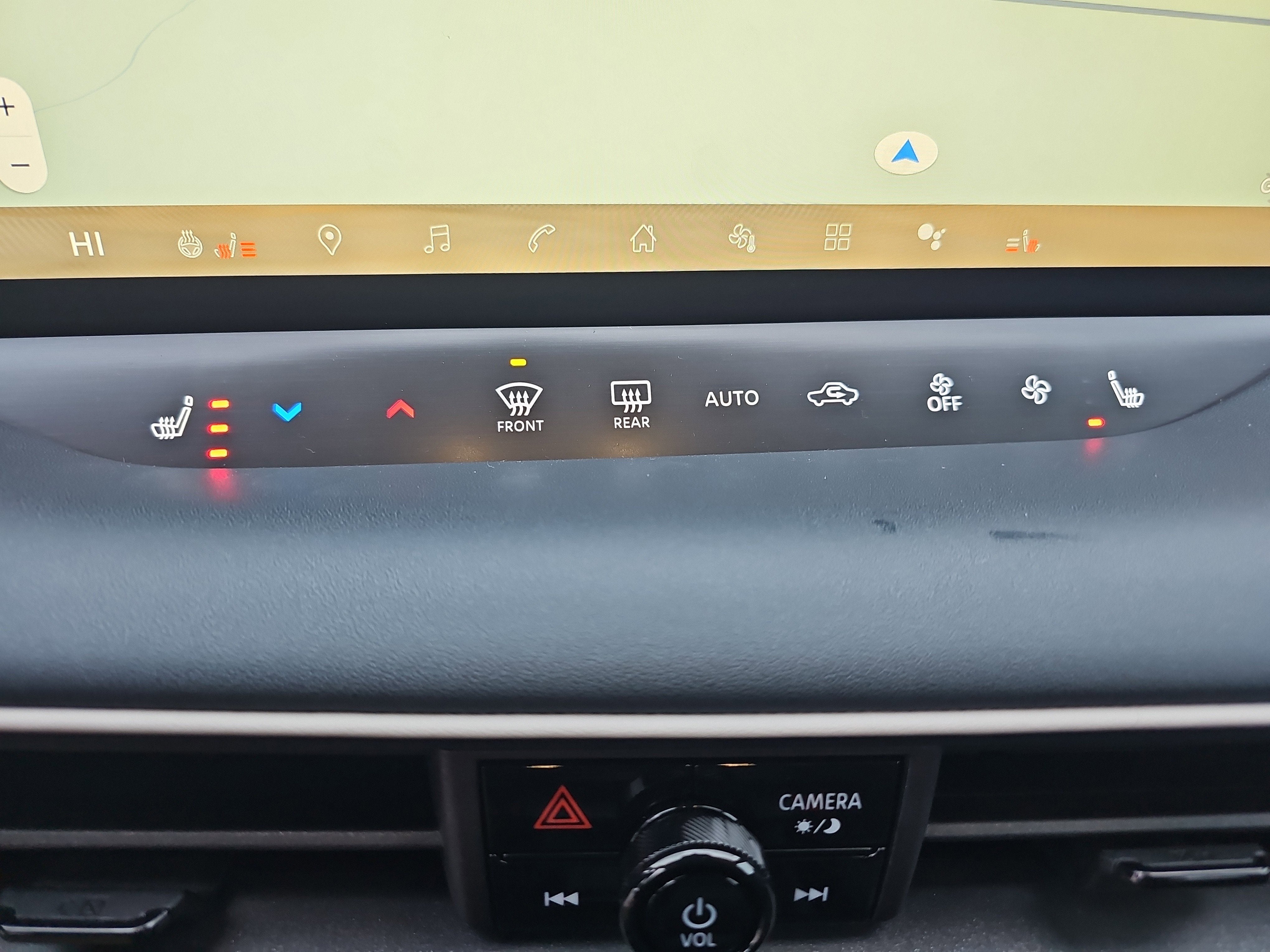 2026 Nissan LEAF PLATINUM+