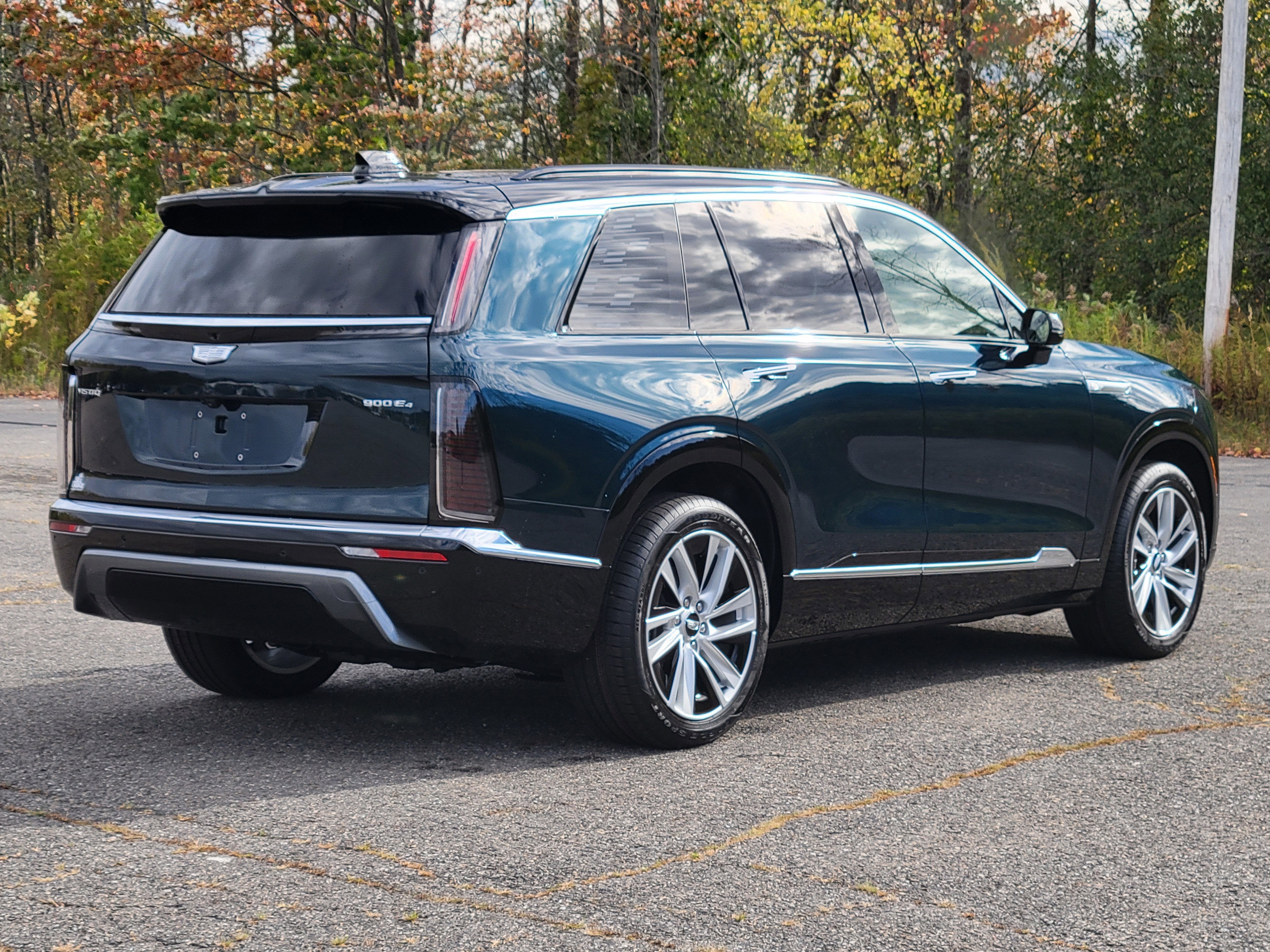 2026 Cadillac VISTIQ Luxury