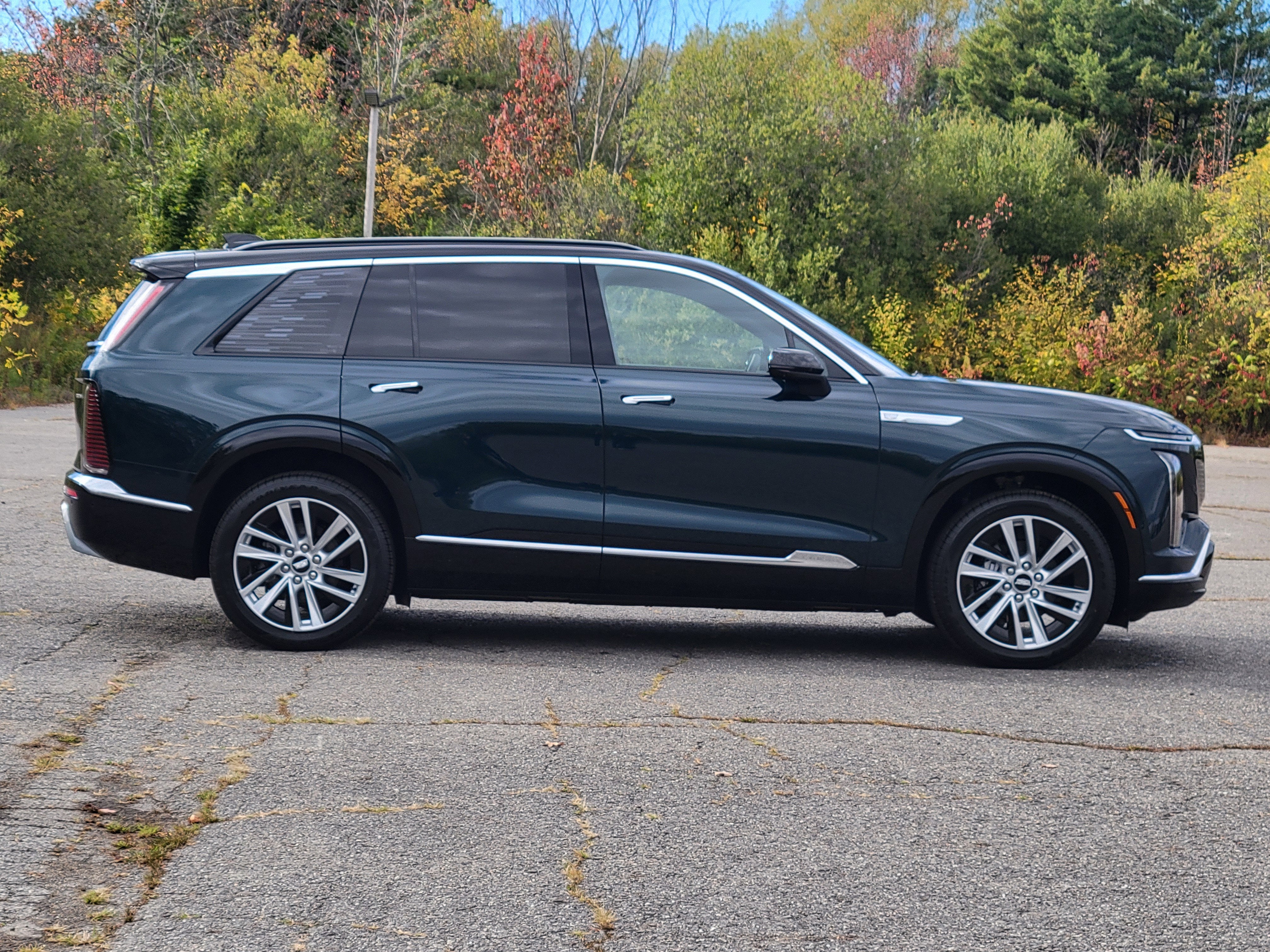 2026 Cadillac VISTIQ Luxury