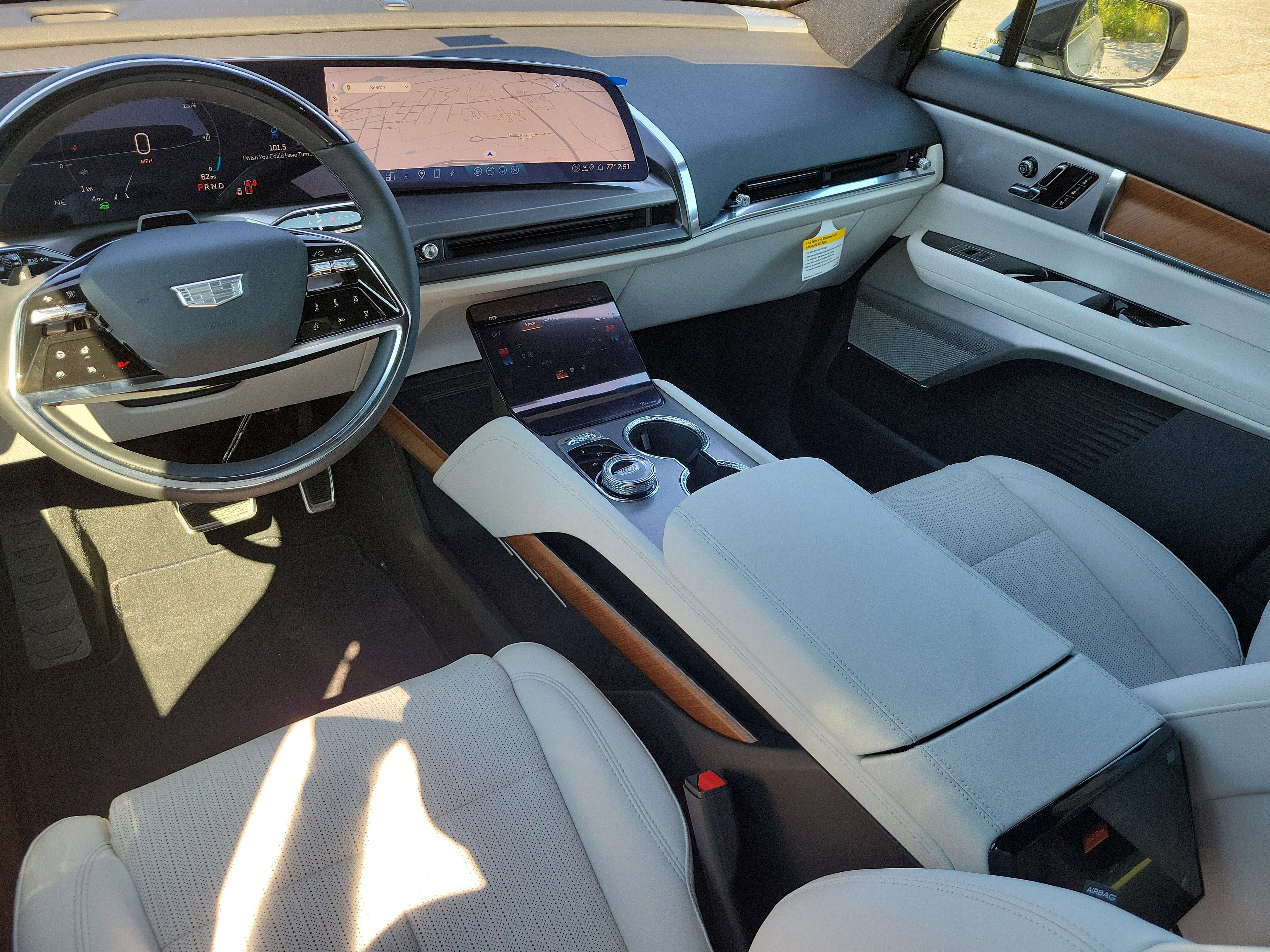 2026 Cadillac VISTIQ Luxury