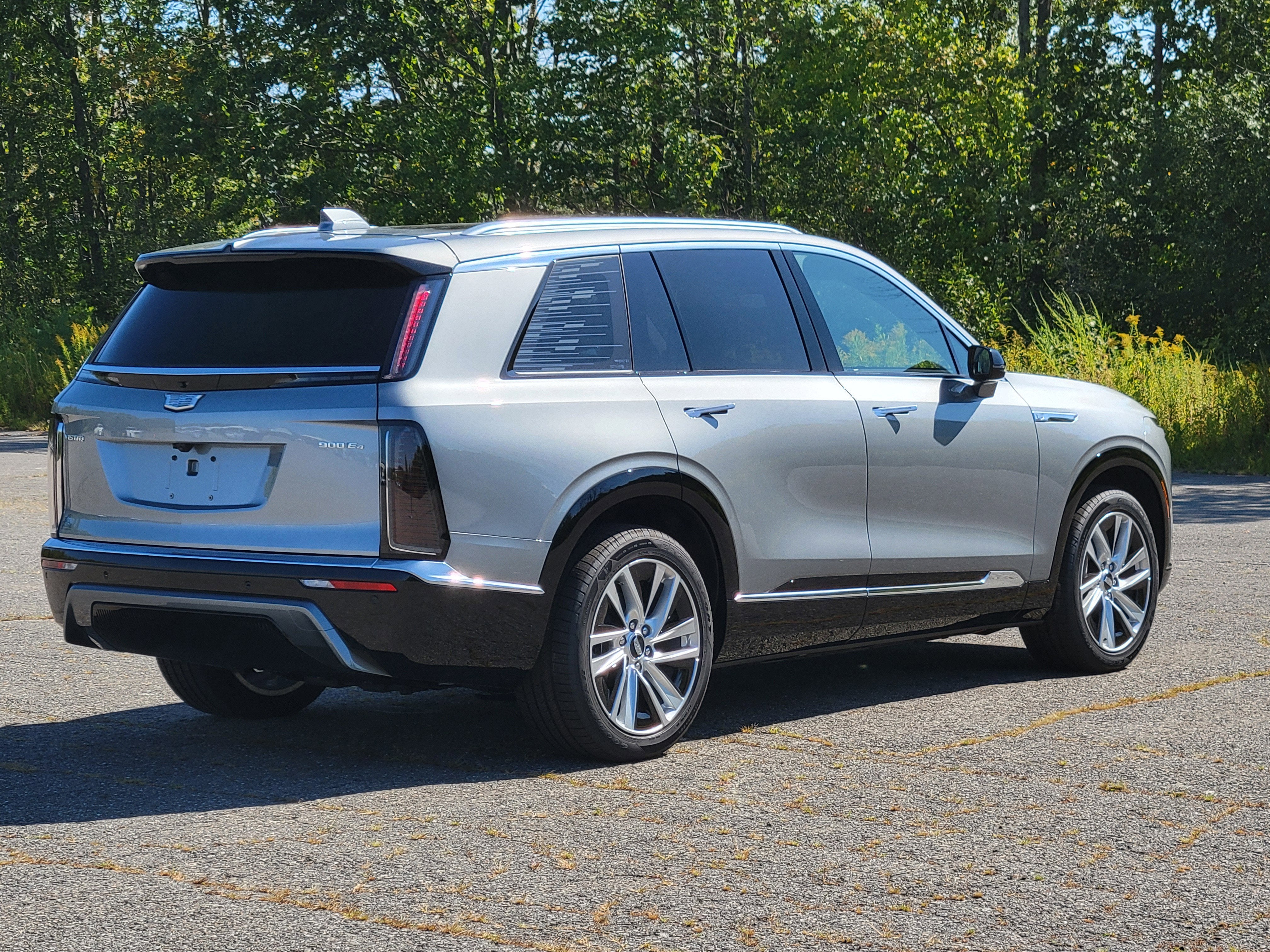 2026 Cadillac VISTIQ Luxury