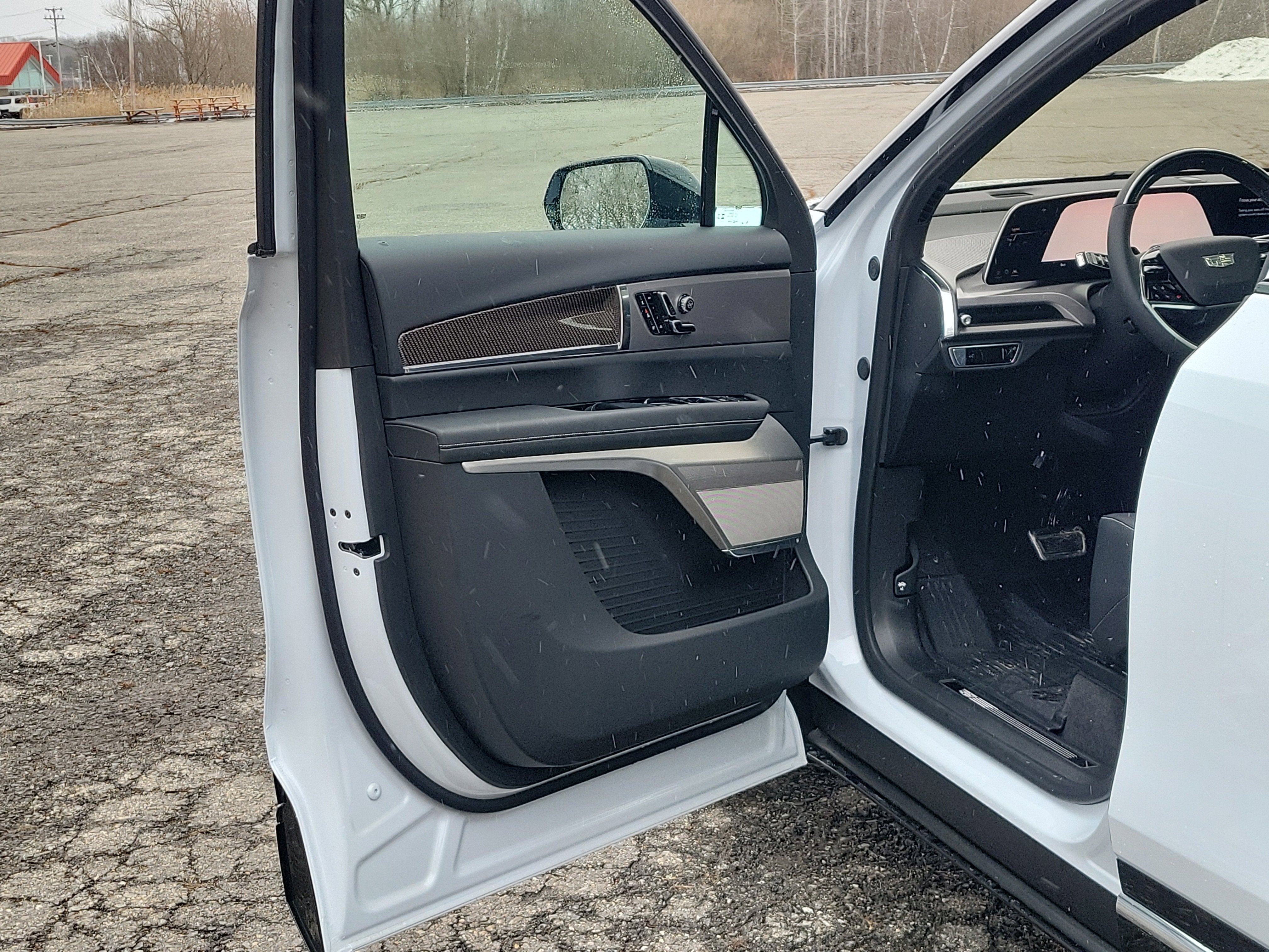 2026 Cadillac VISTIQ Luxury