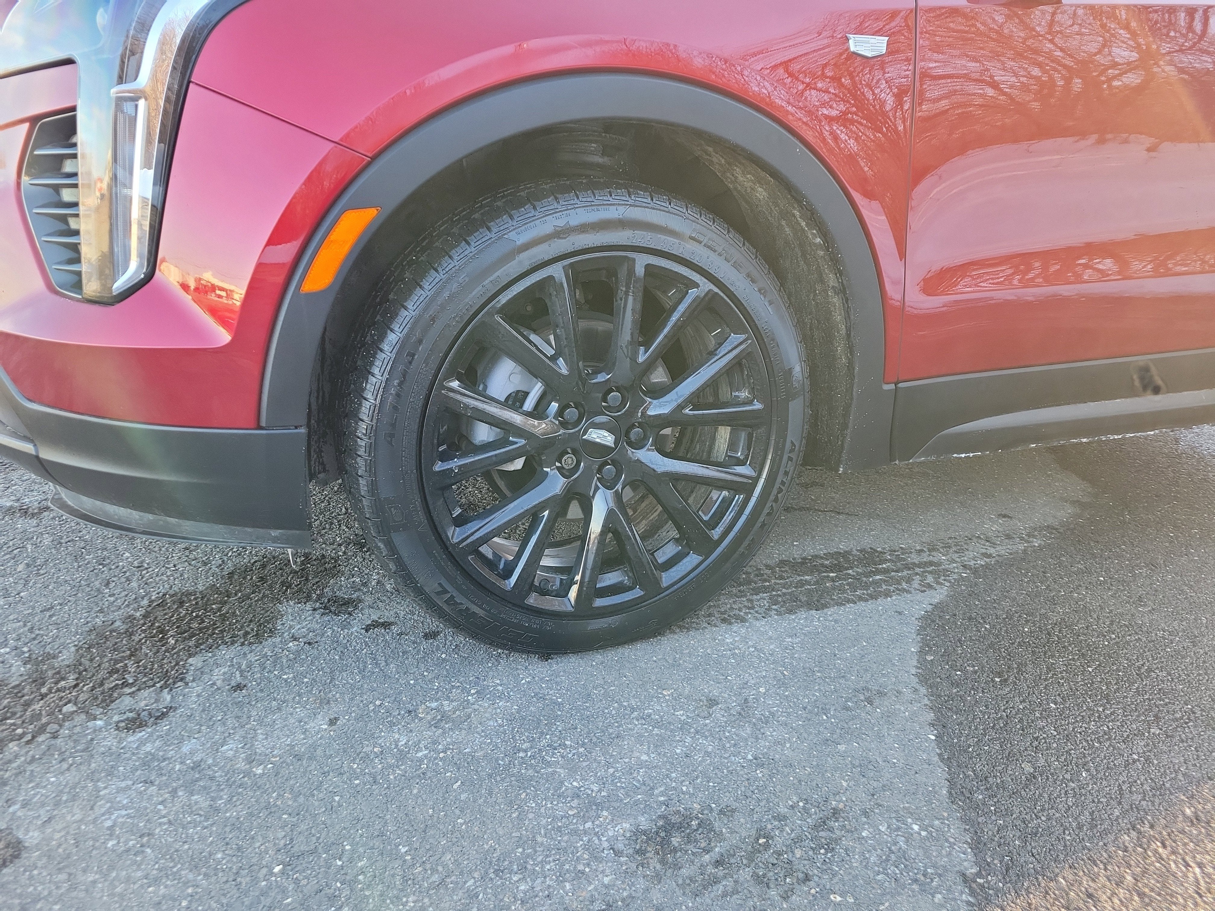 2023 Cadillac XT4 Luxury